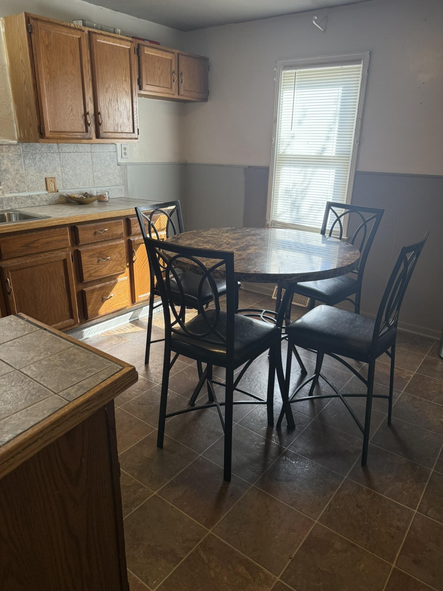 1860 Ray Street Muskegon MI 49442