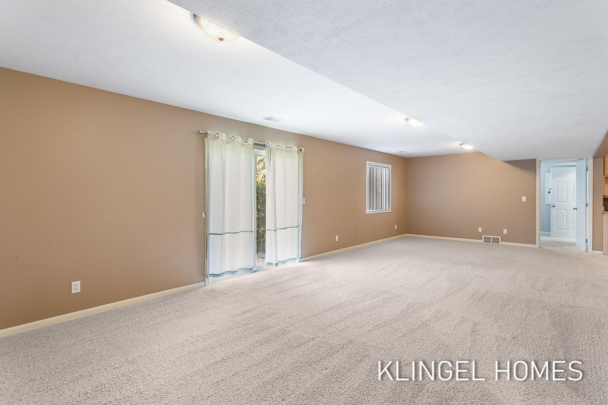 8626 Suntree Lane Zeeland MI 49464