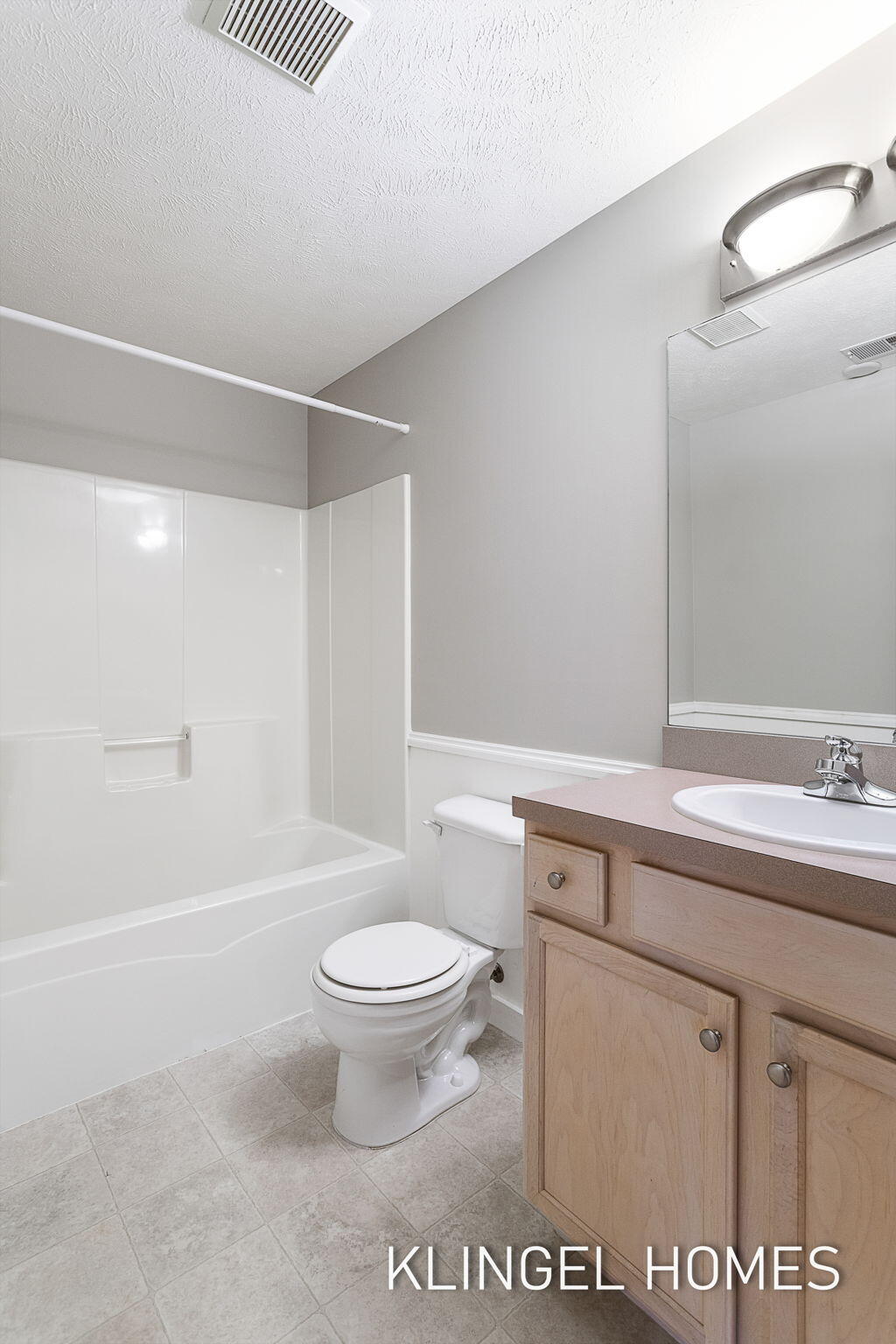 8626 Suntree Lane Zeeland MI 49464
