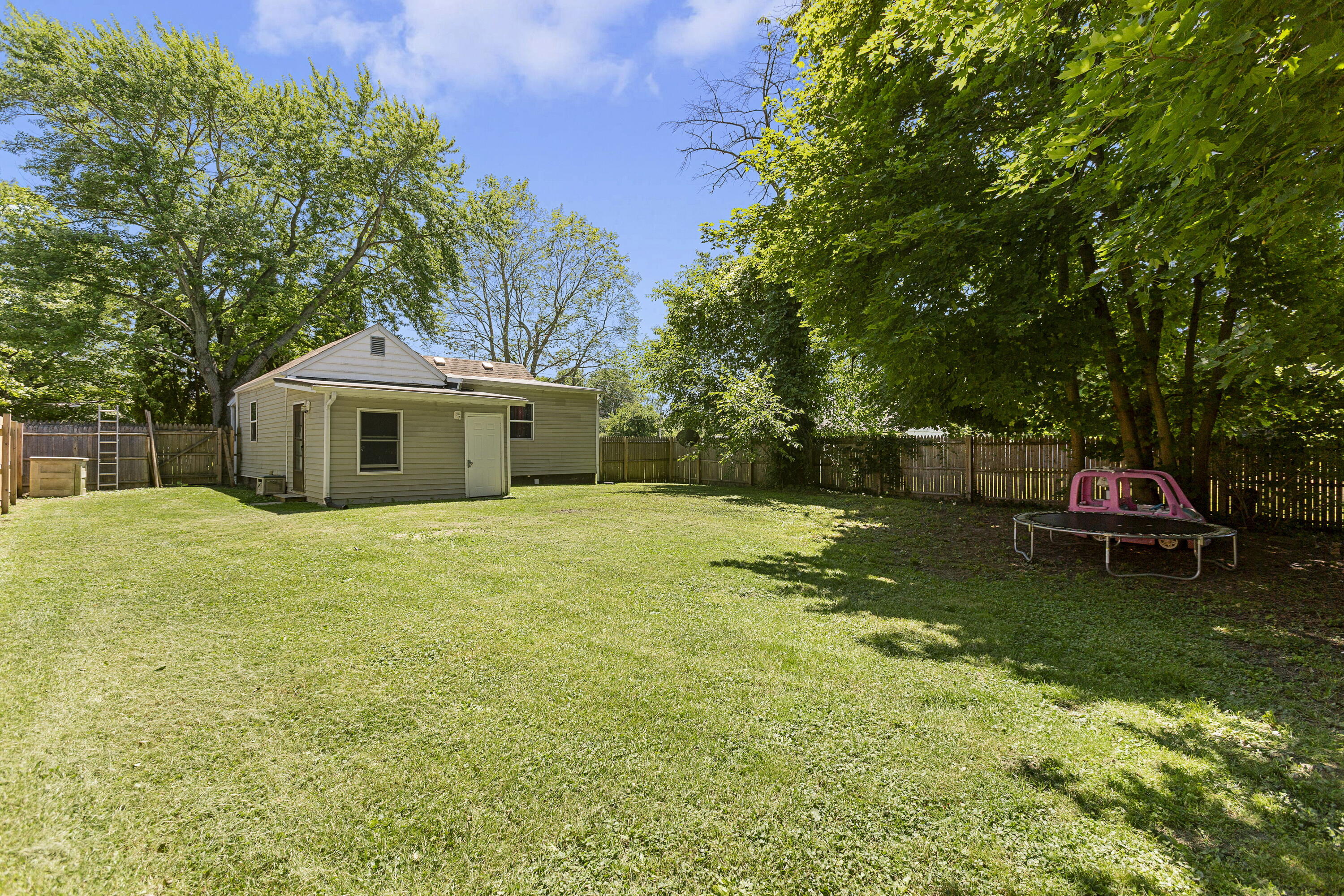 313 Elizabeth Street Buchanan MI 49107