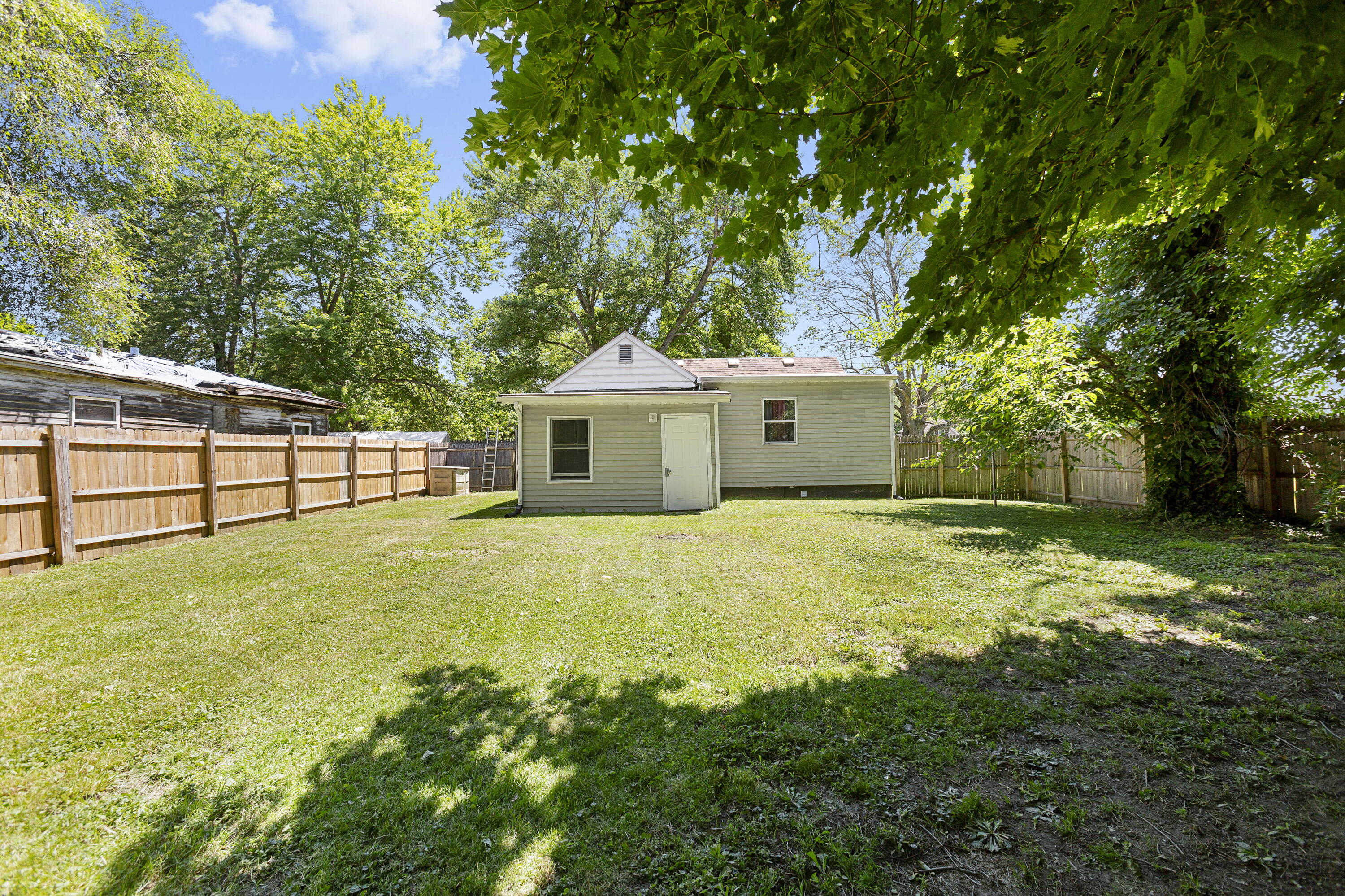 313 Elizabeth Street Buchanan MI 49107