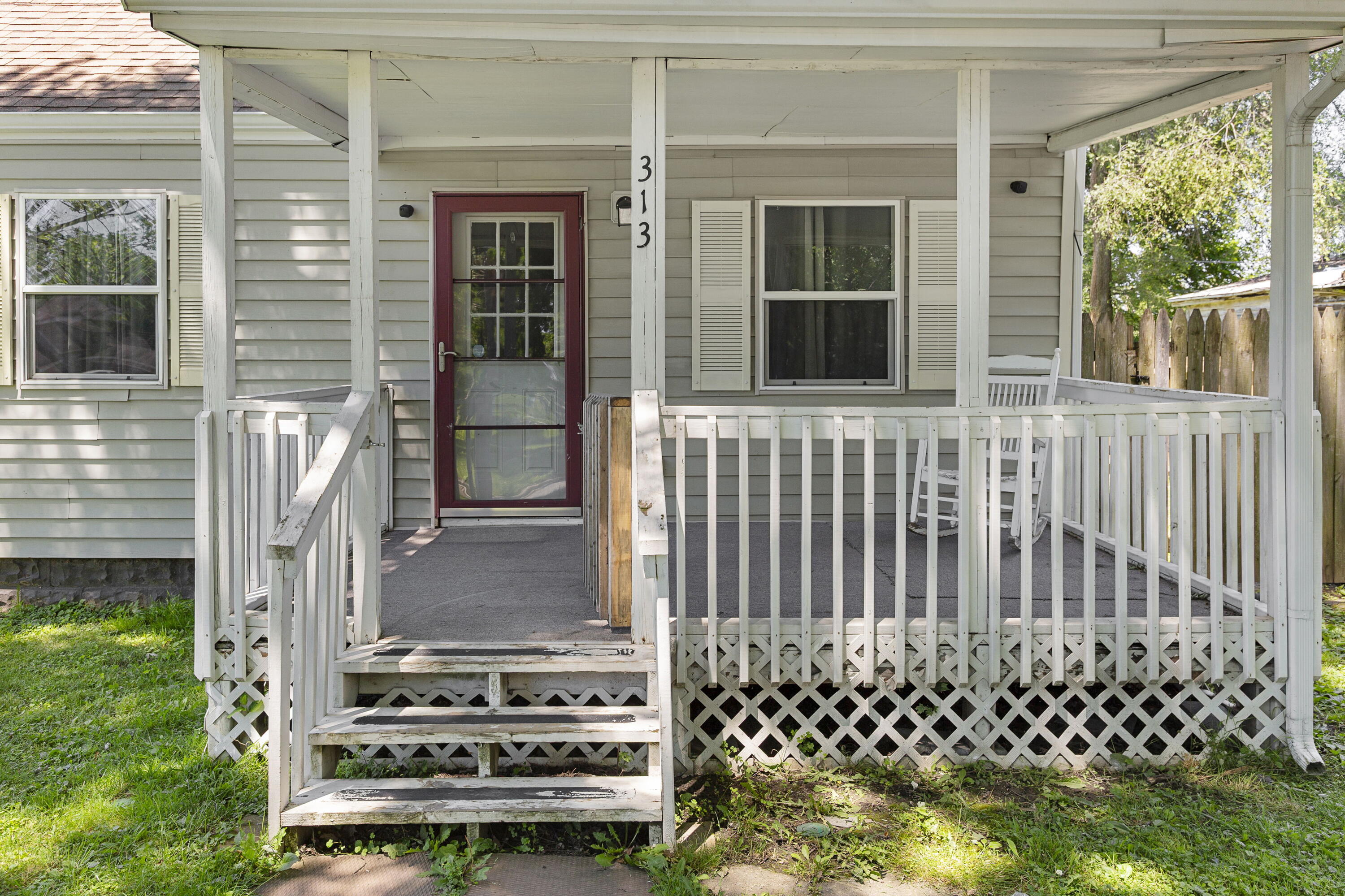 313 Elizabeth Street Buchanan MI 49107