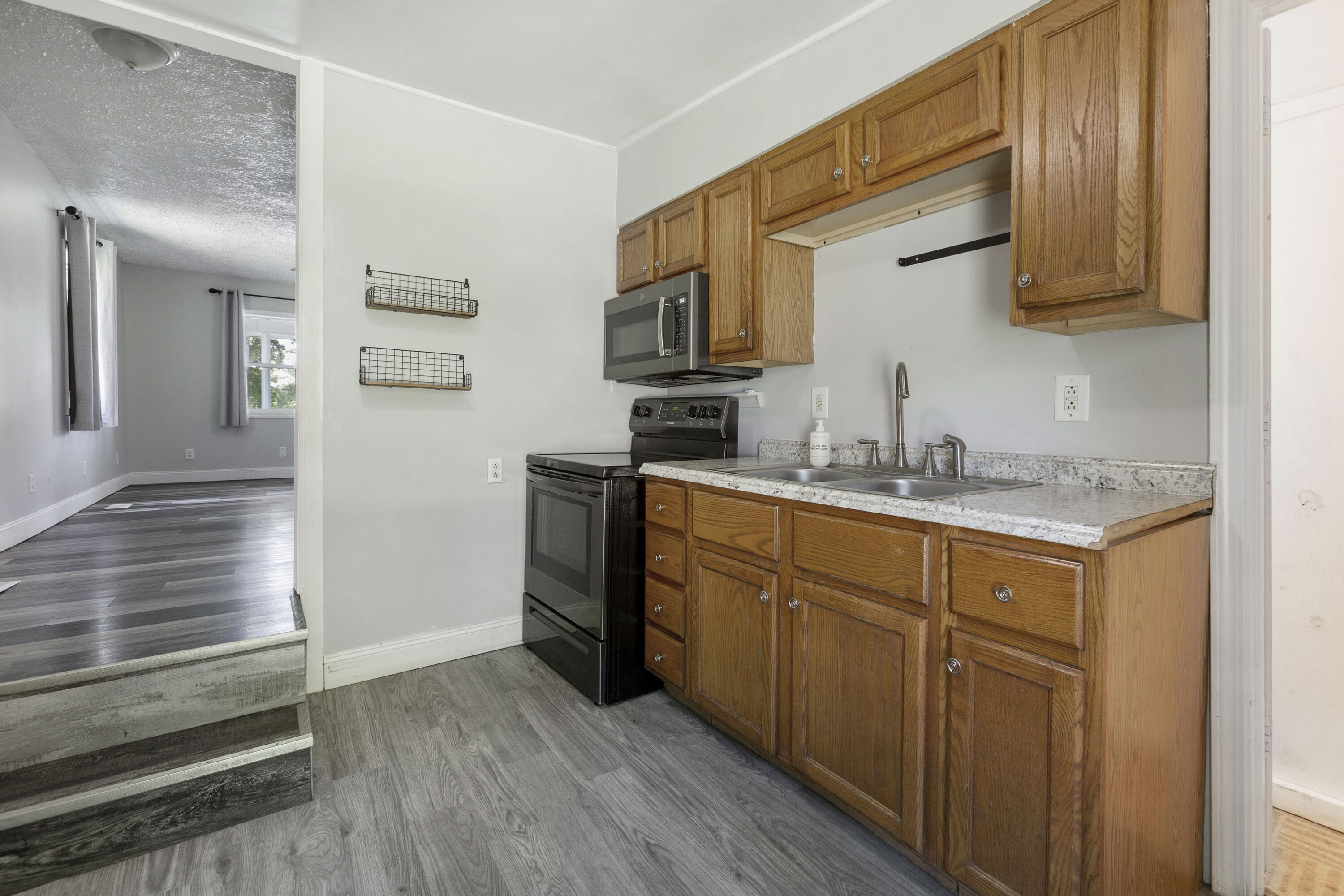 313 Elizabeth Street Buchanan MI 49107