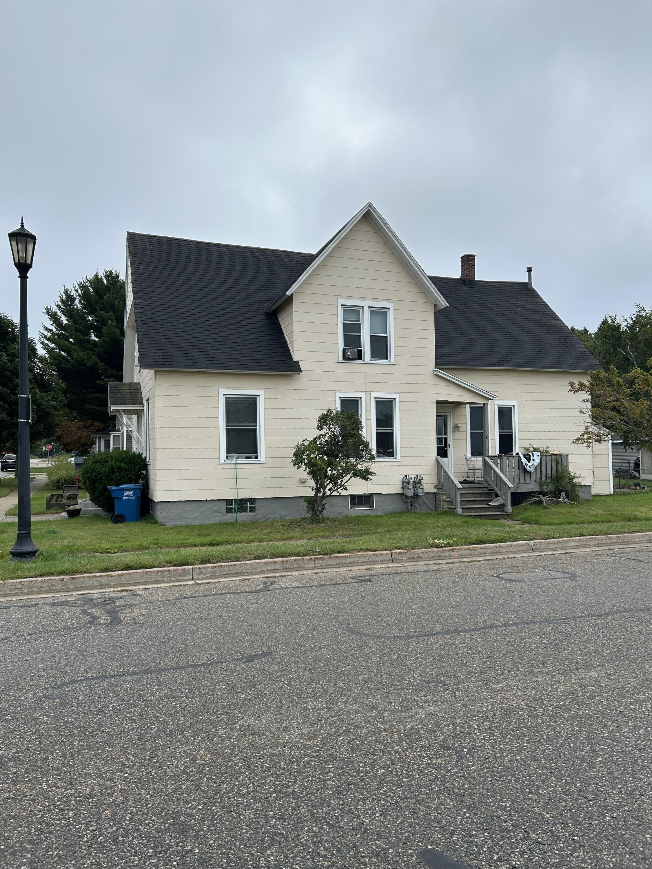 109 W Melendy Street Ludington MI 49431