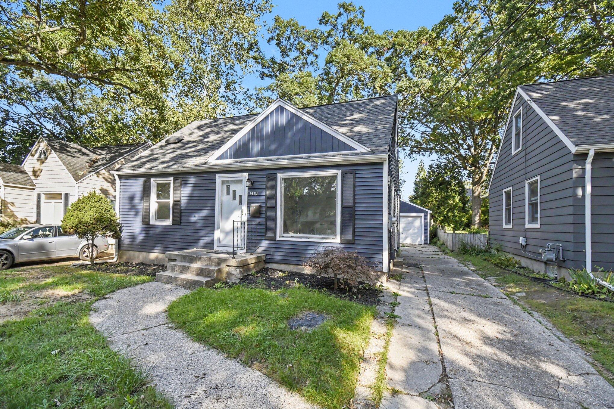 1419 Linwood Street SE Grand Rapids MI 49507