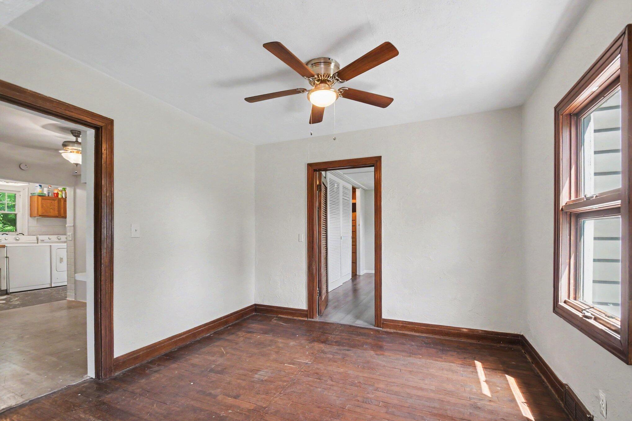 1549 Broadway Benton Harbor MI 49022