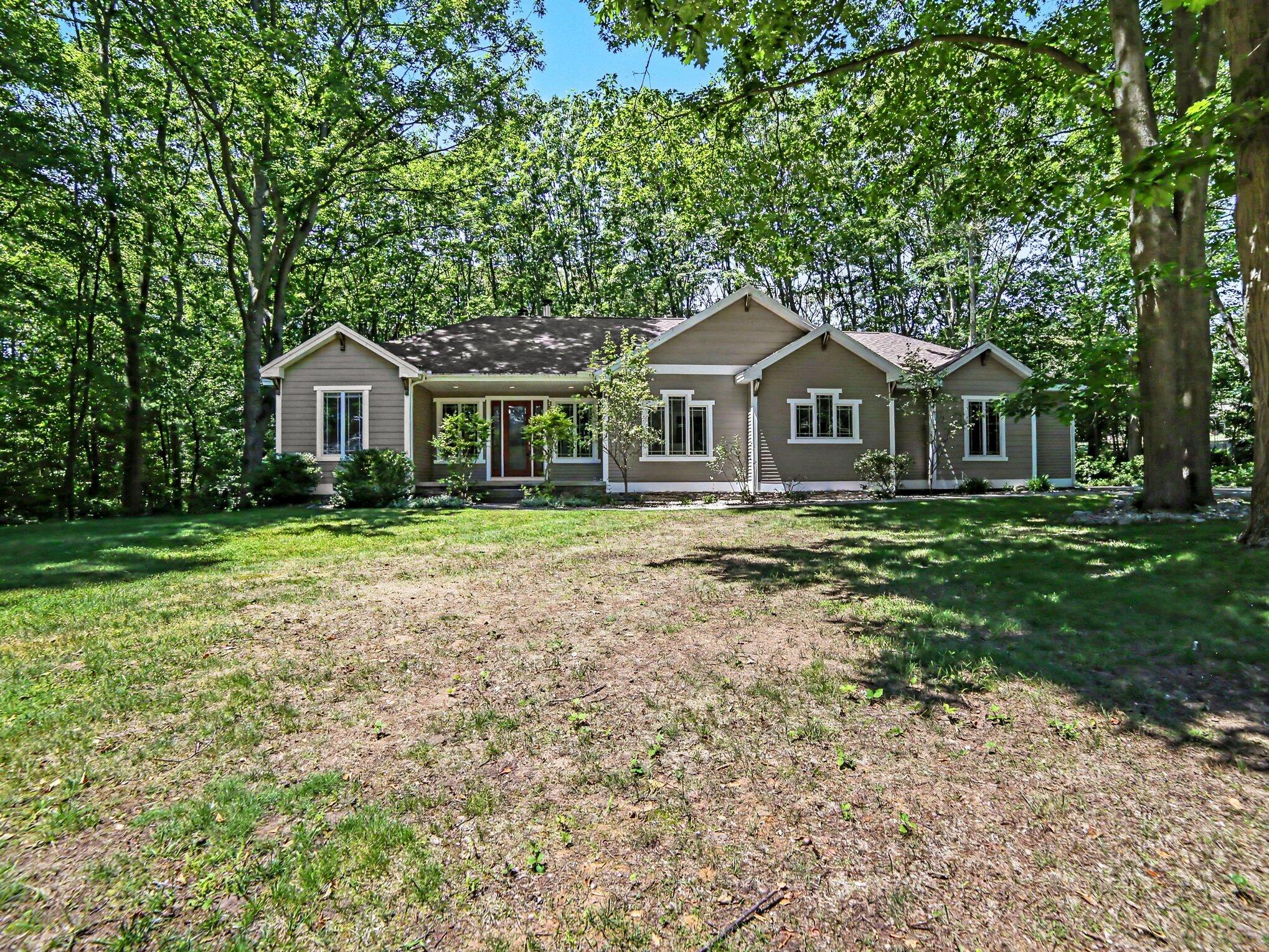 1561 N Wooded Lake Drive Ludington MI 49431