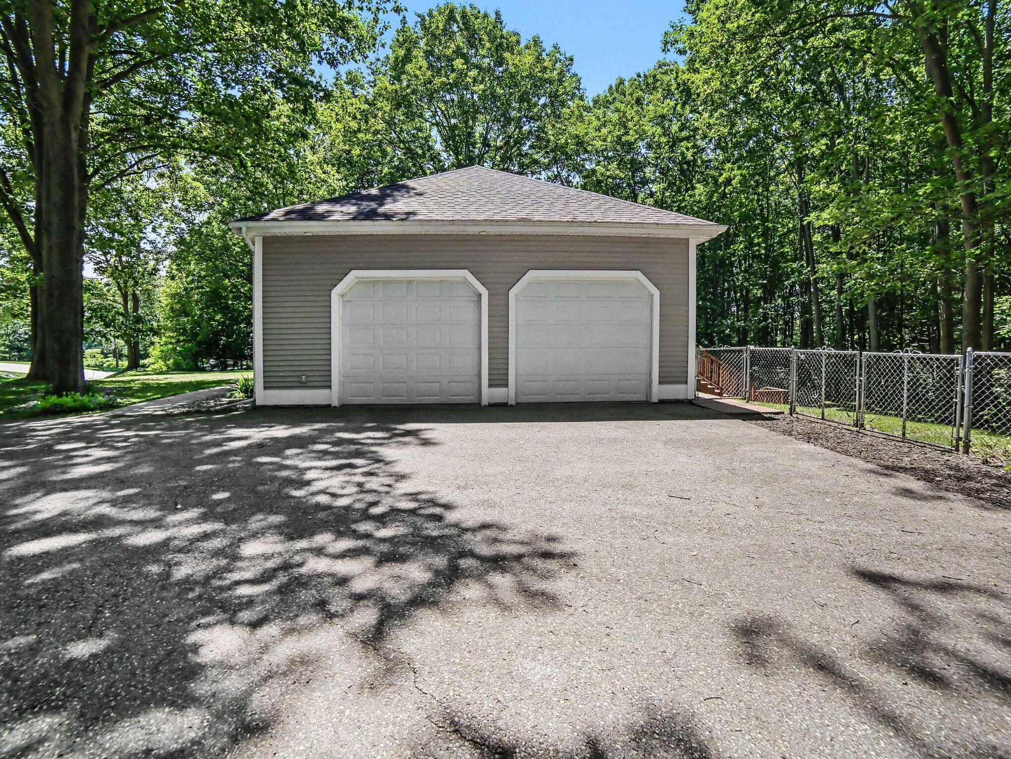 1561 N Wooded Lake Drive Ludington MI 49431