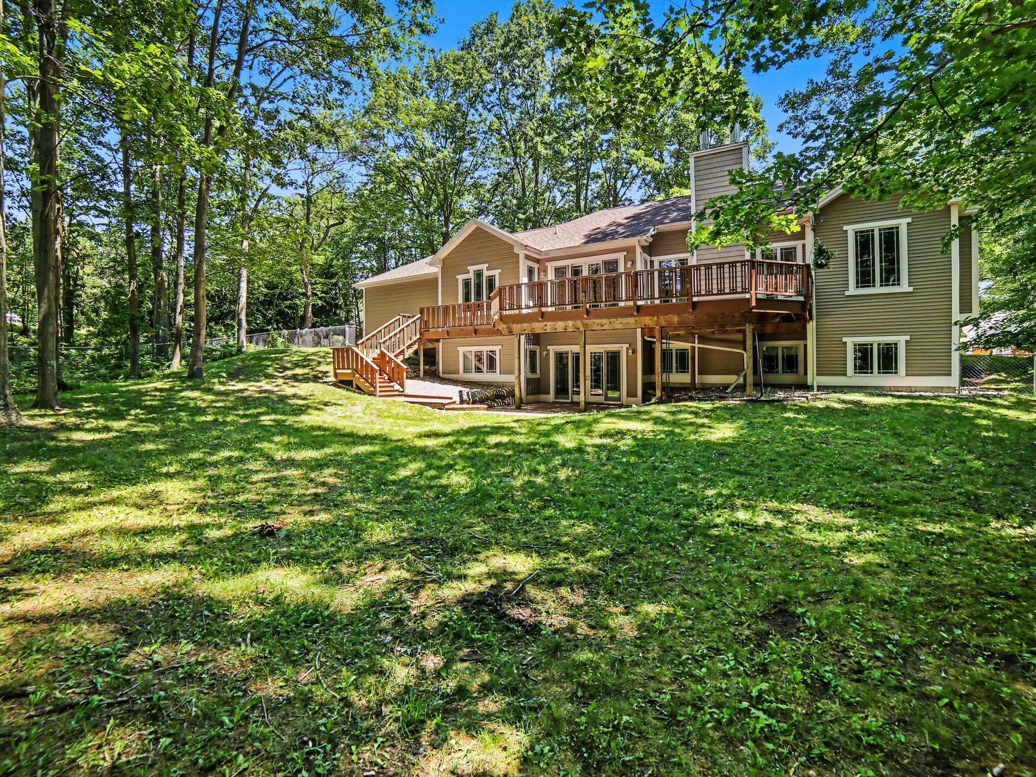 1561 N Wooded Lake Drive Ludington MI 49431