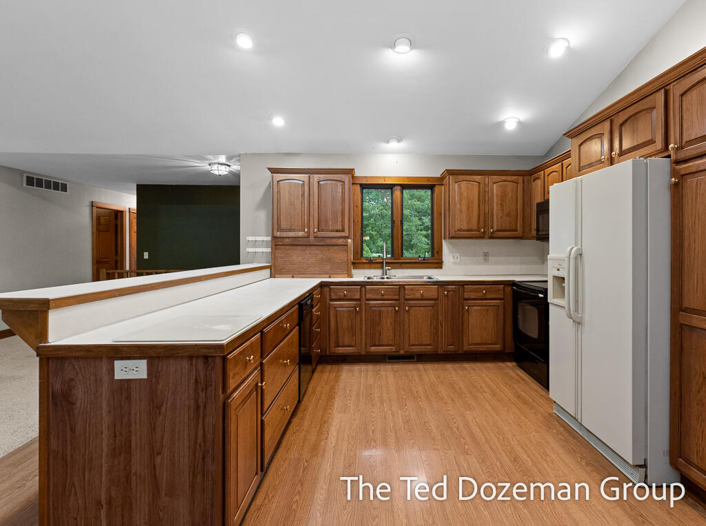 16565 Greenly Street Holland MI 49424