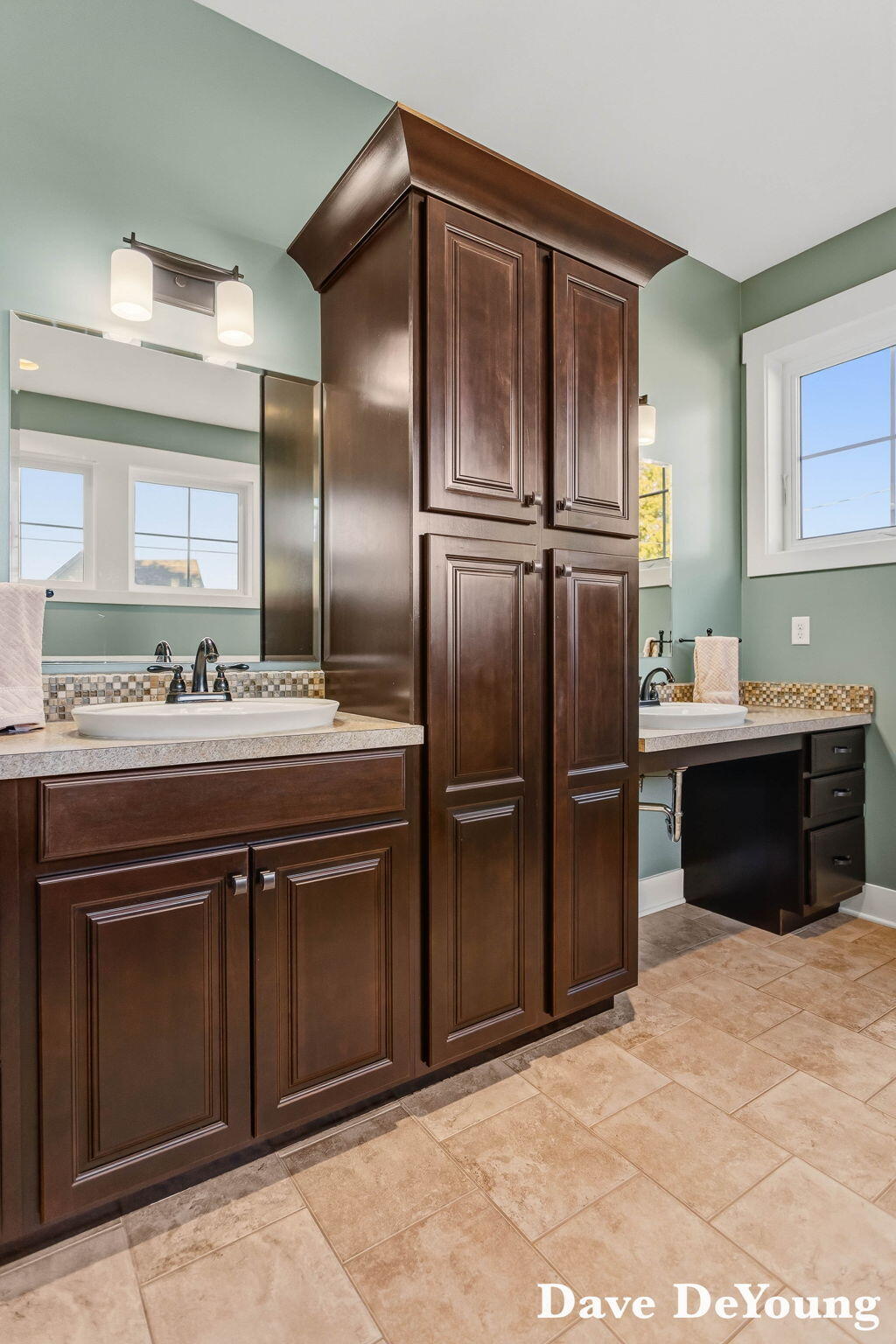 543 Lake Drive Holland MI 49423