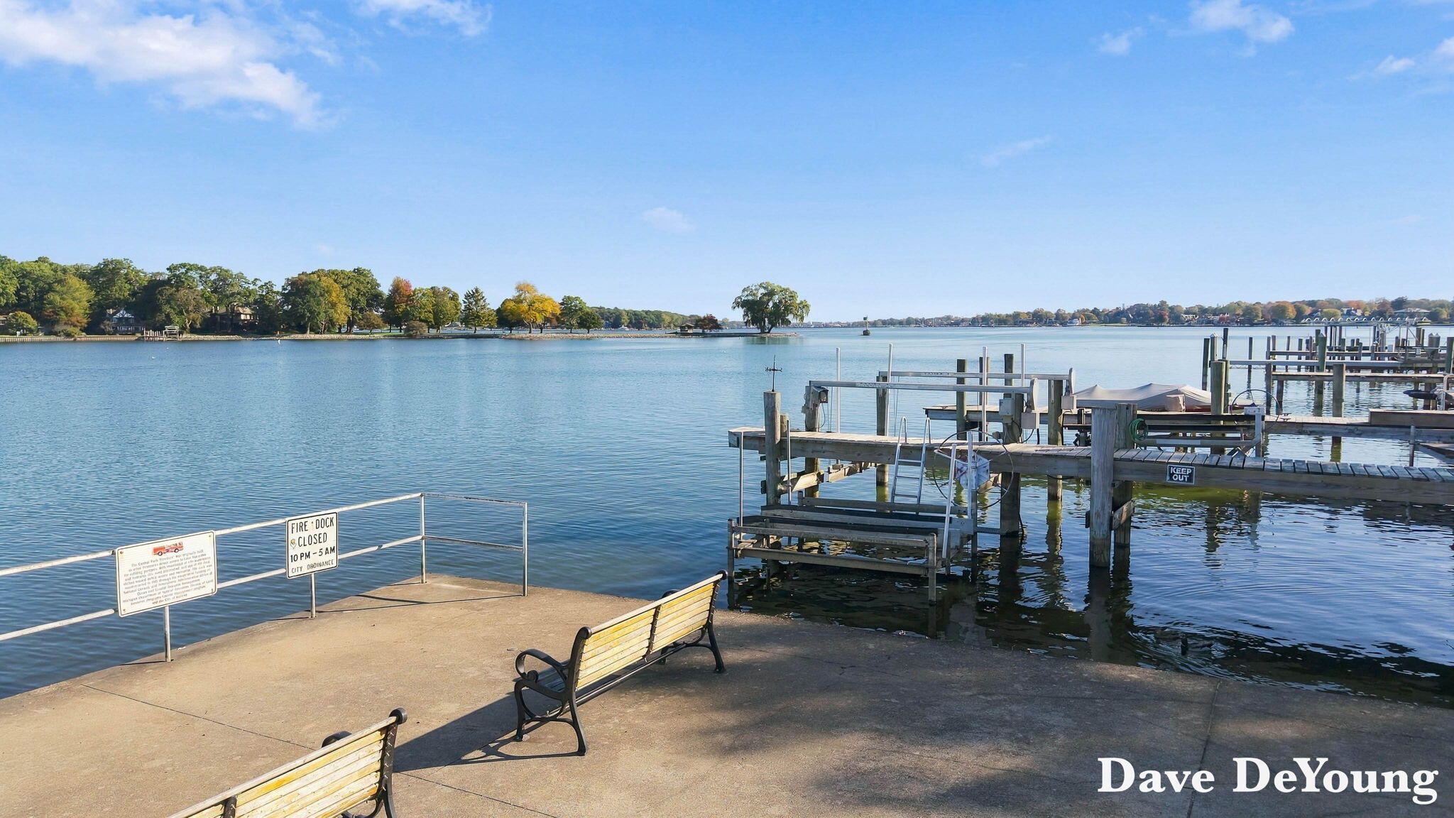 543 Lake Drive Holland MI 49423