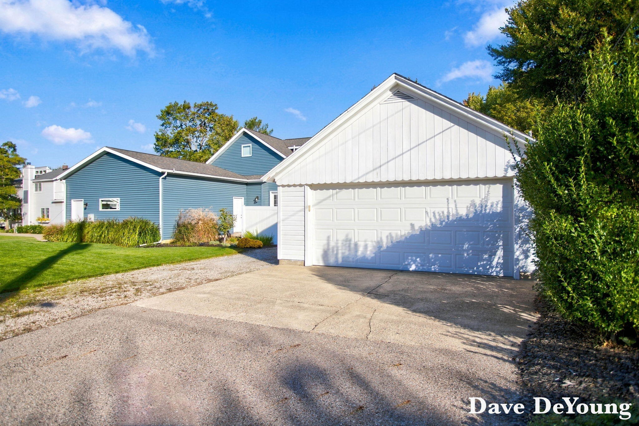 543 Lake Drive Holland MI 49423
