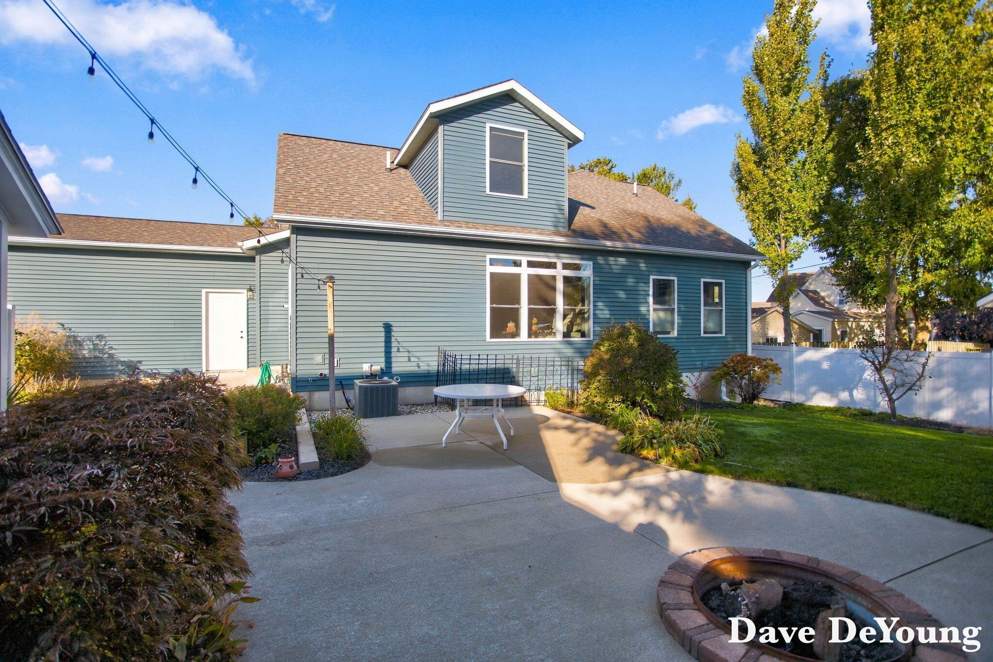 543 Lake Drive Holland MI 49423