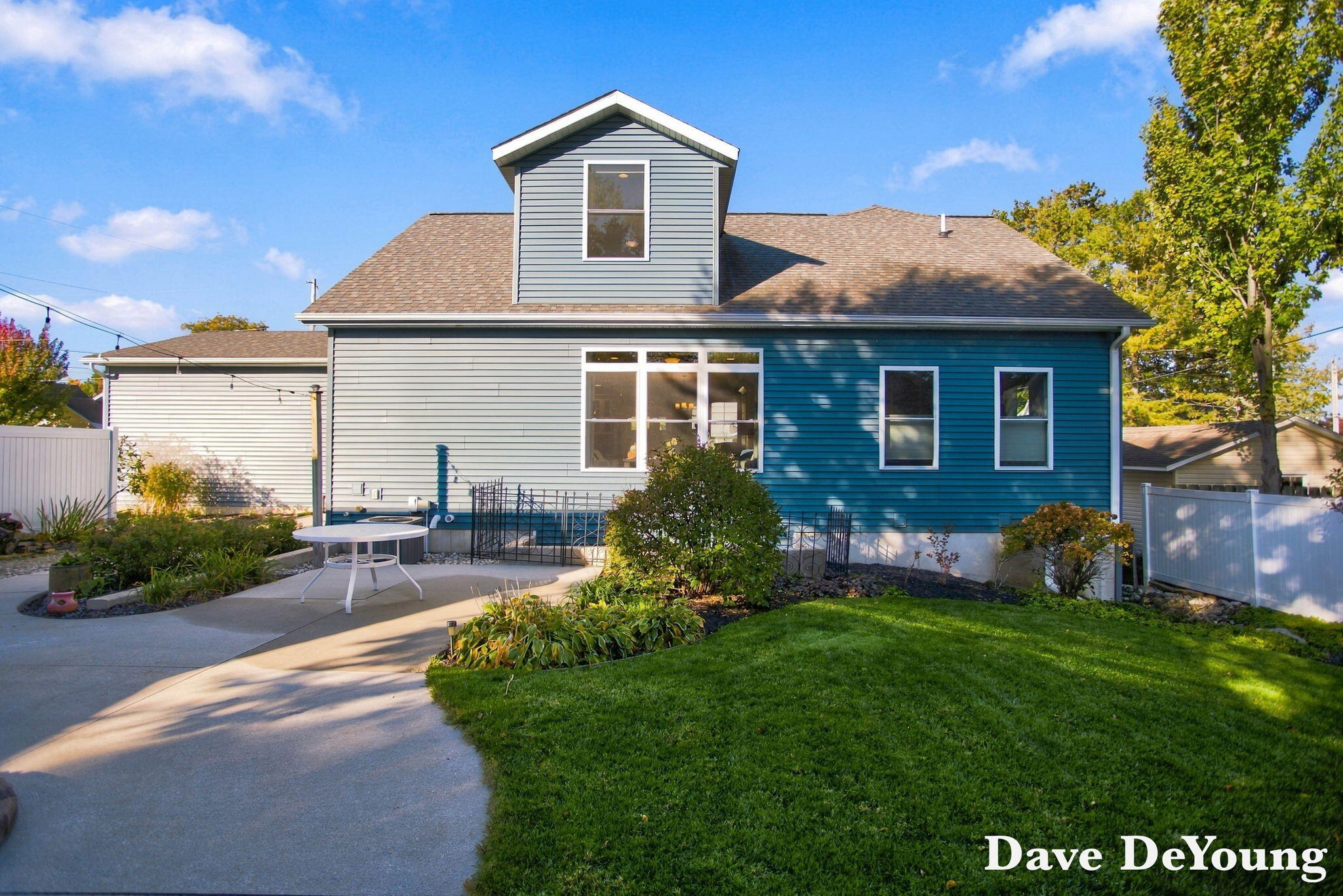 543 Lake Drive Holland MI 49423