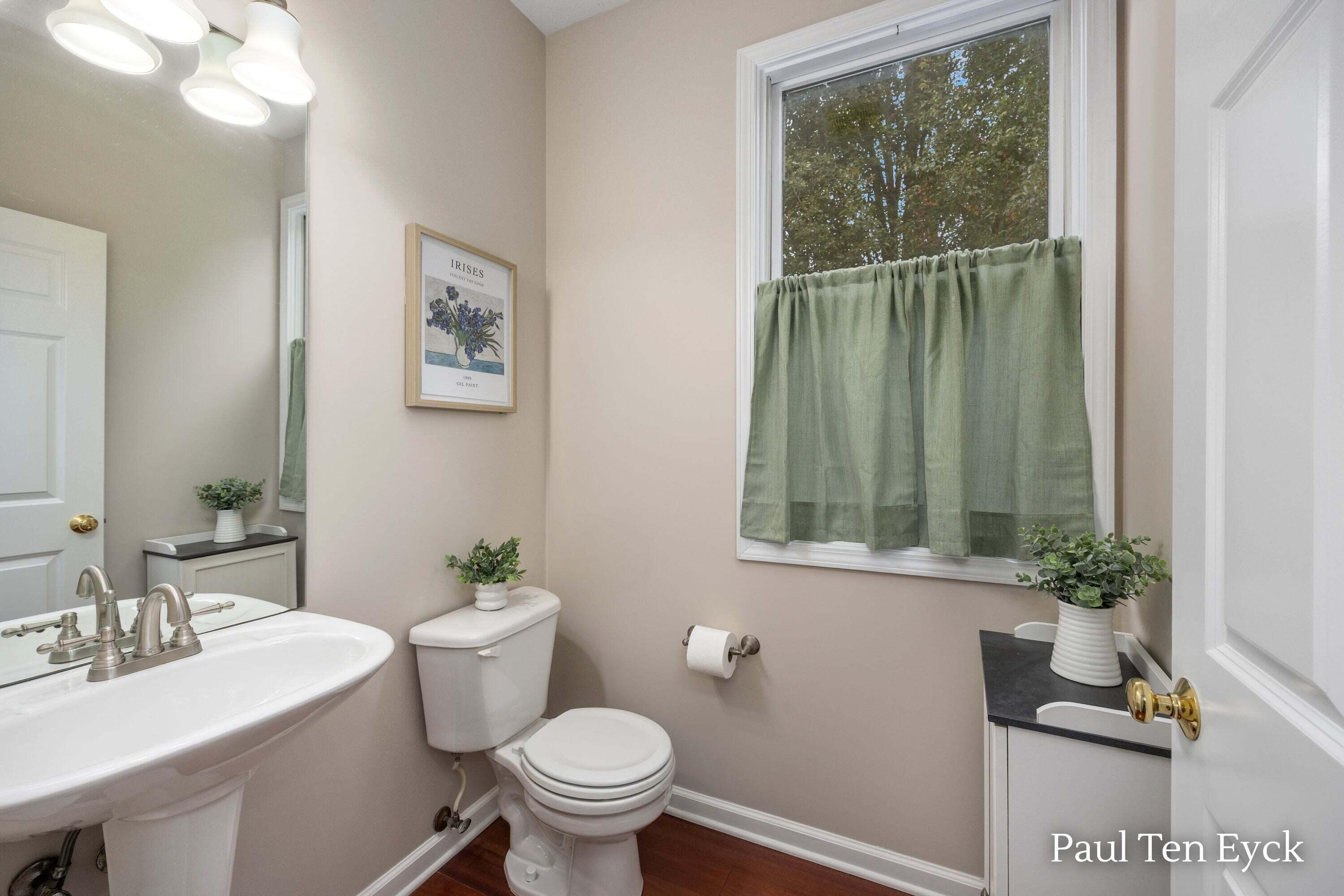 7069 Maplecrest Drive SE Grand Rapids MI 49546