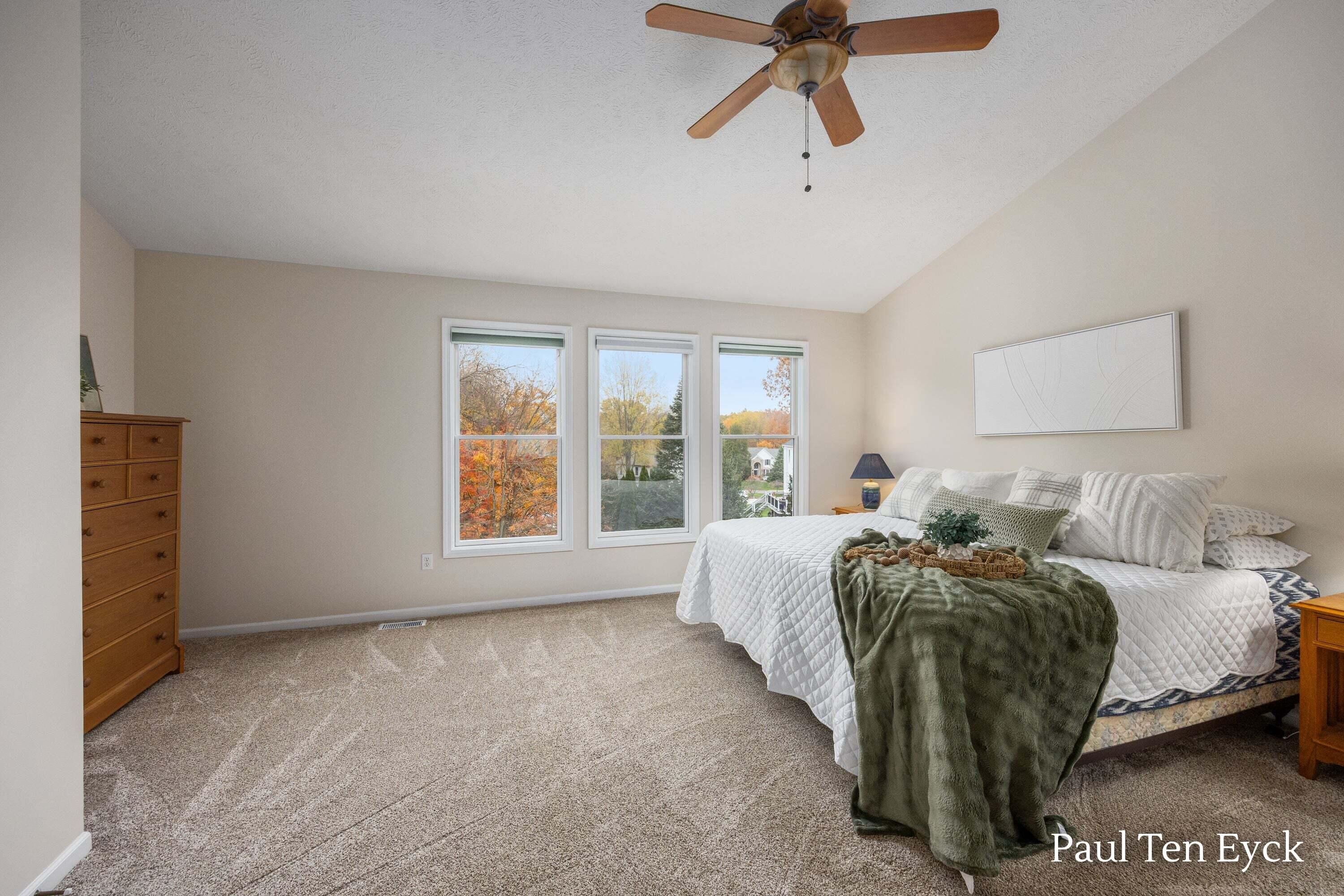 7069 Maplecrest Drive SE Grand Rapids MI 49546