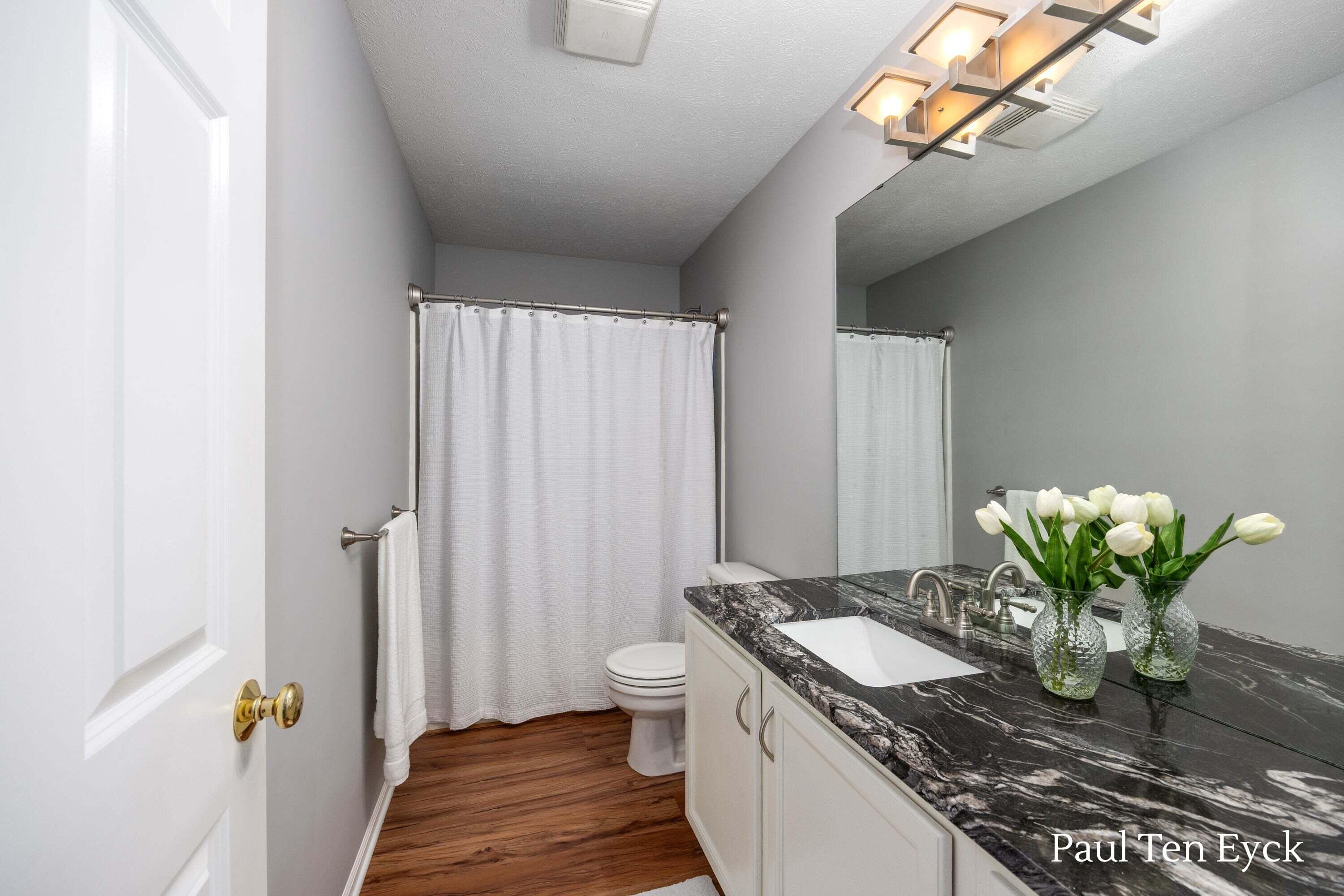 7069 Maplecrest Drive SE Grand Rapids MI 49546