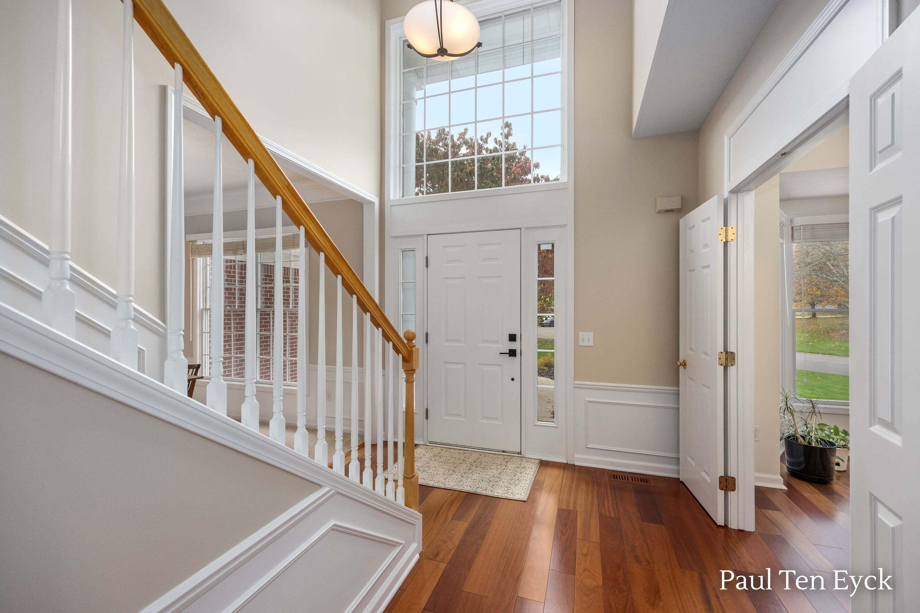 7069 Maplecrest Drive SE Grand Rapids MI 49546