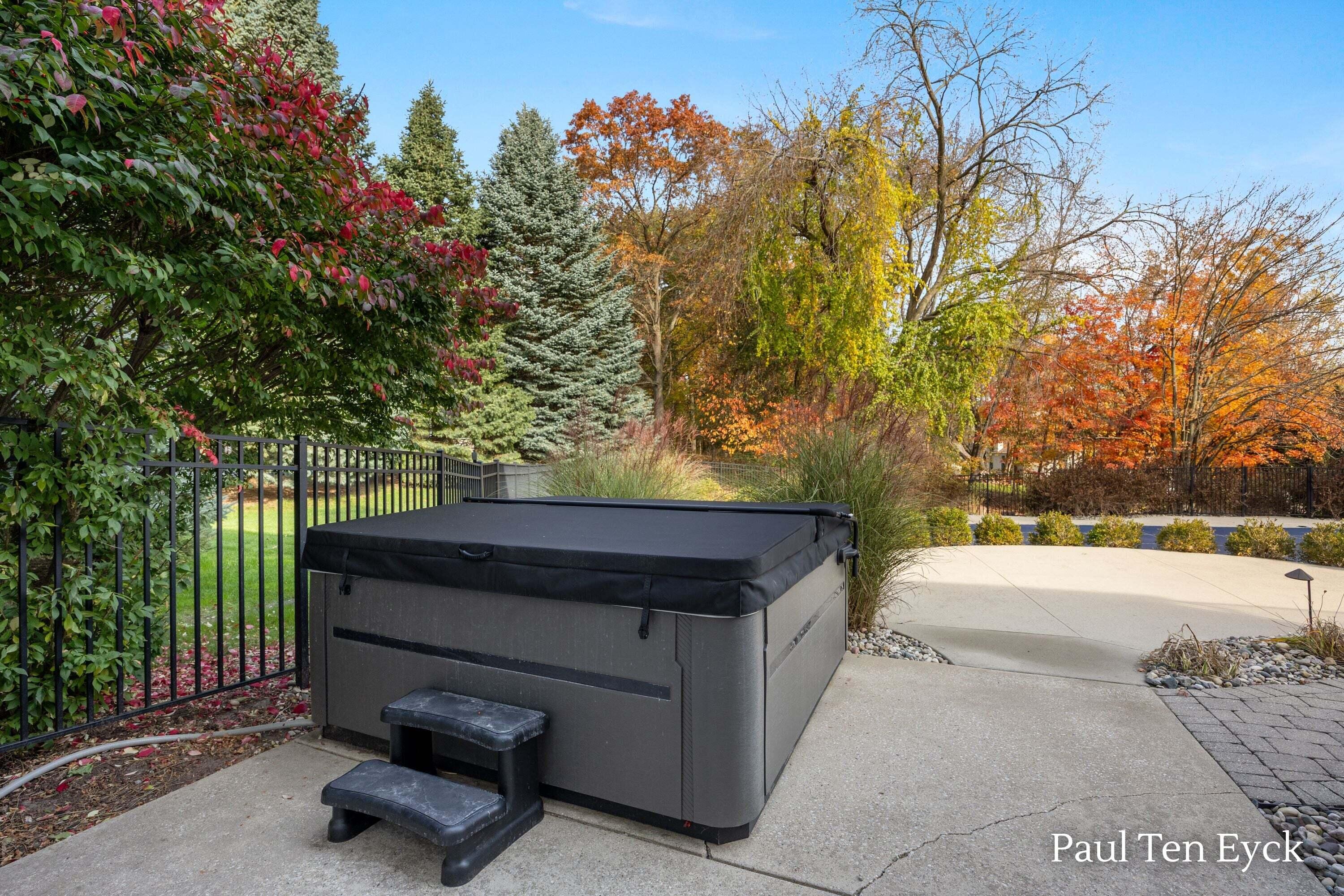 7069 Maplecrest Drive SE Grand Rapids MI 49546