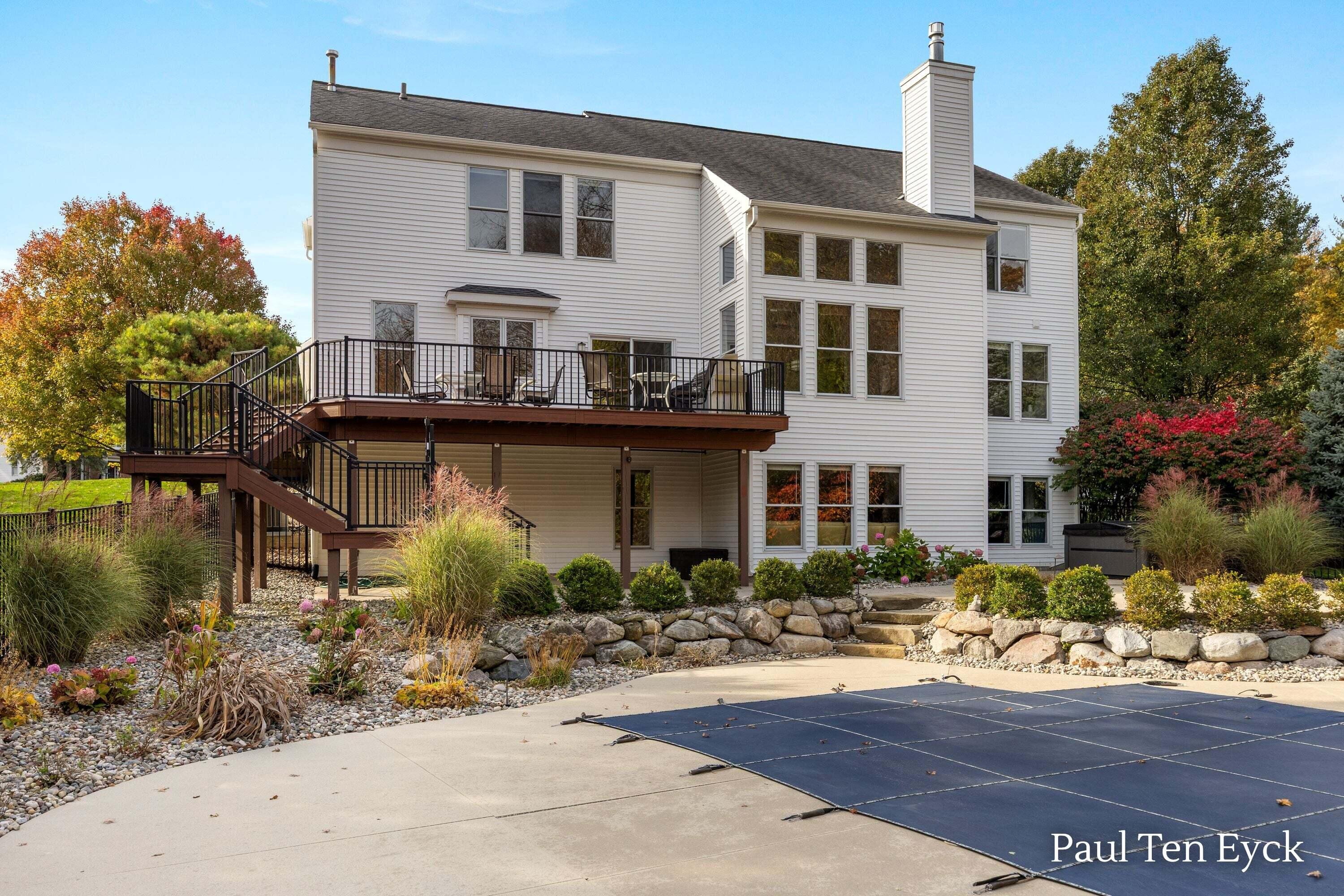 7069 Maplecrest Drive SE Grand Rapids MI 49546