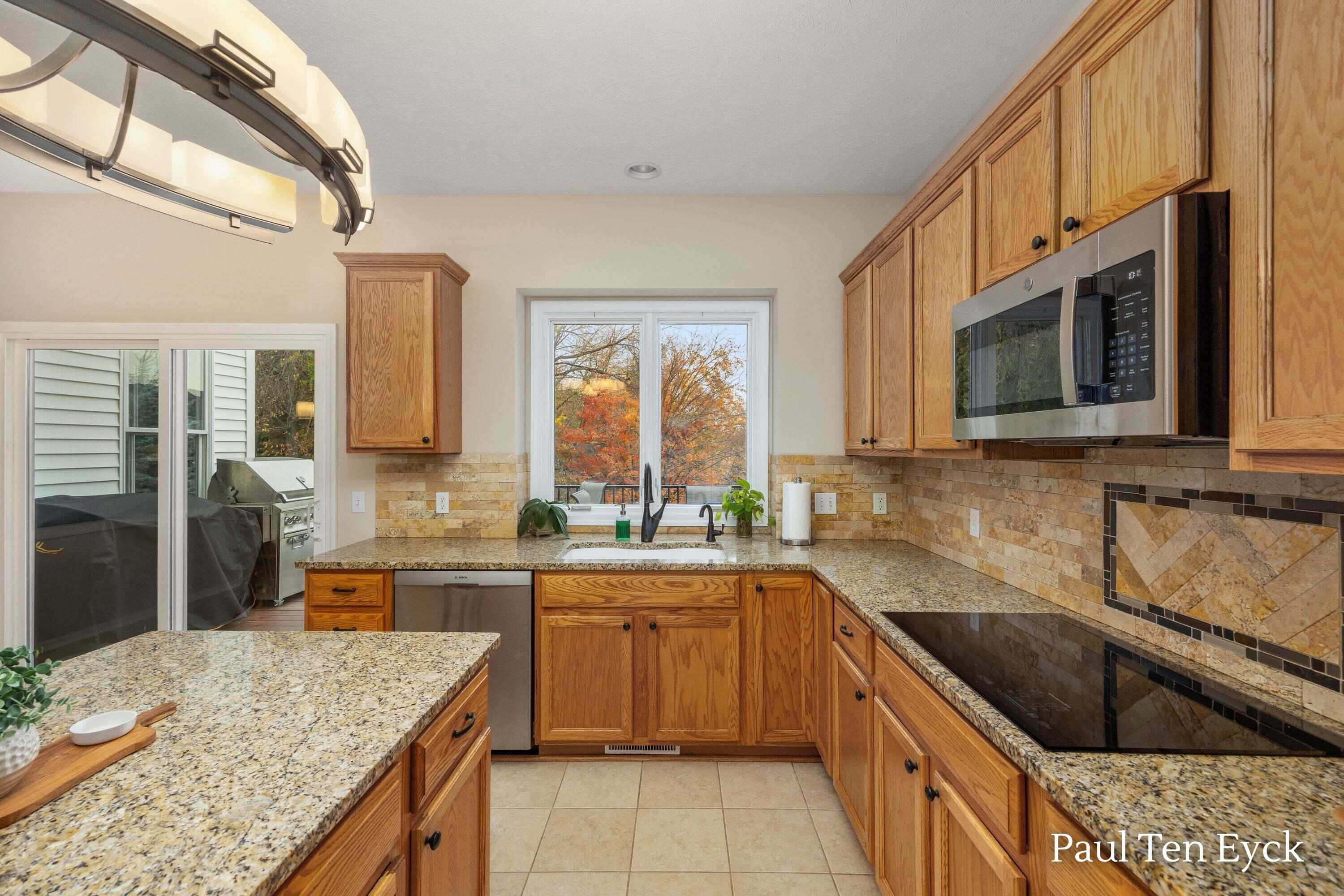7069 Maplecrest Drive SE Grand Rapids MI 49546