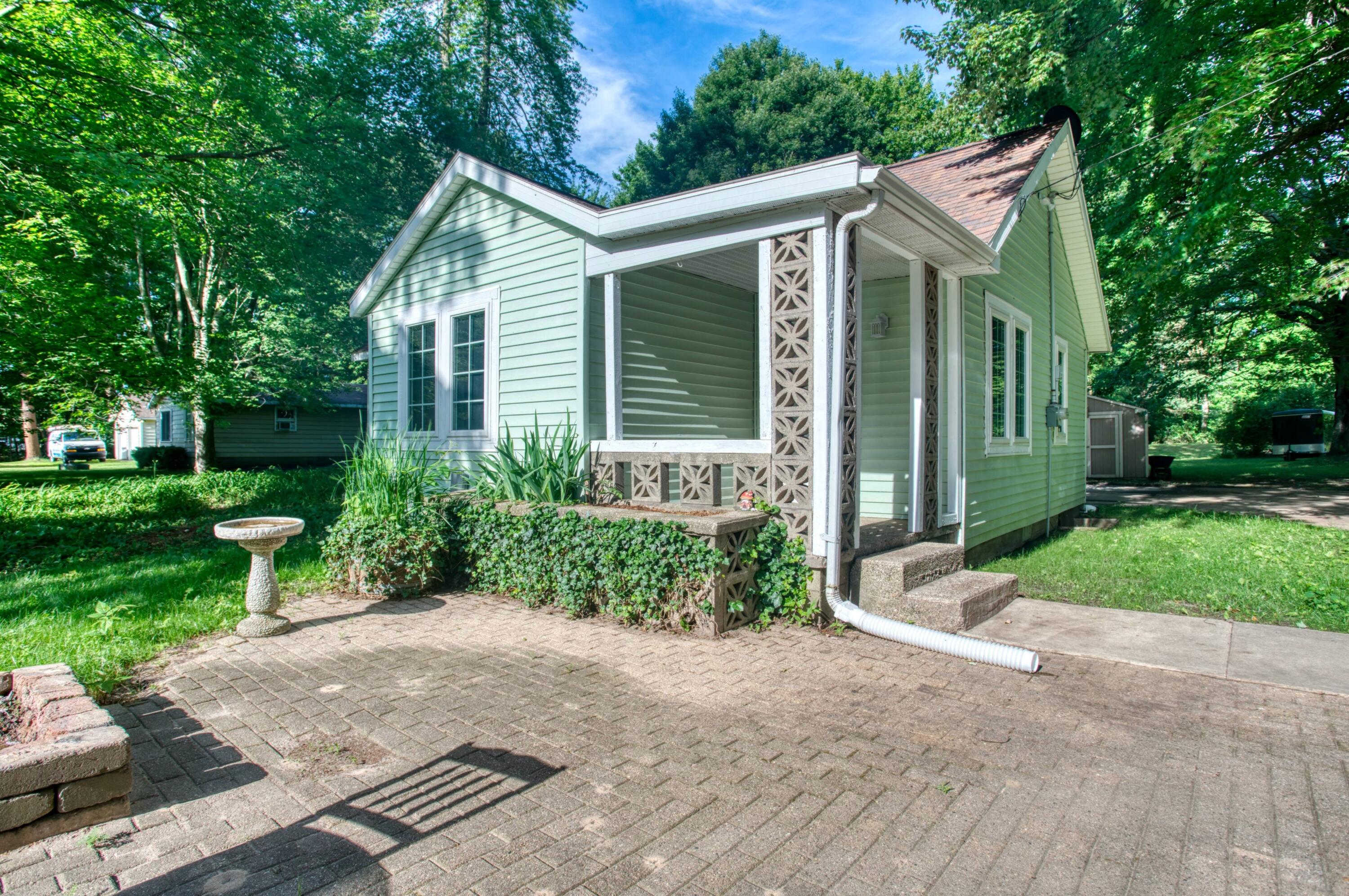 6741 Wood Road Norton Shores MI 49444