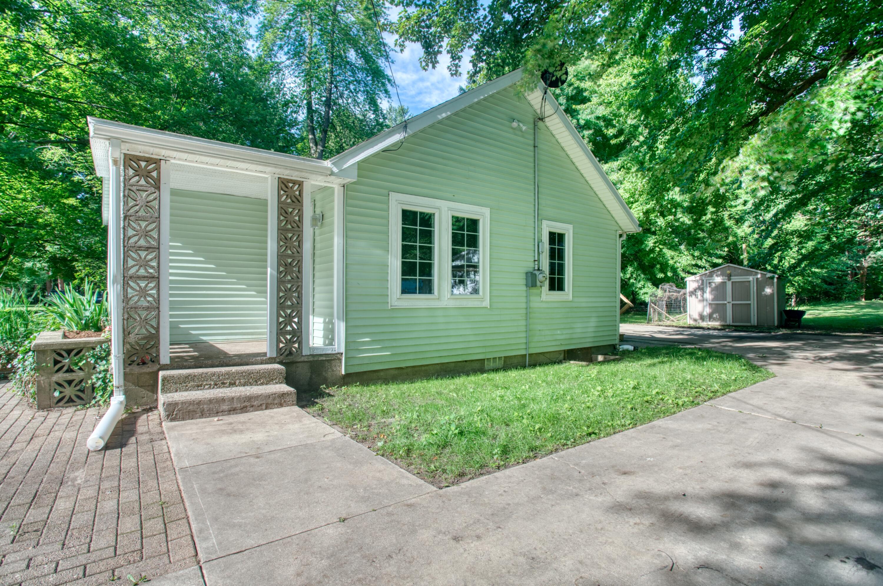 6741 Wood Road Norton Shores MI 49444