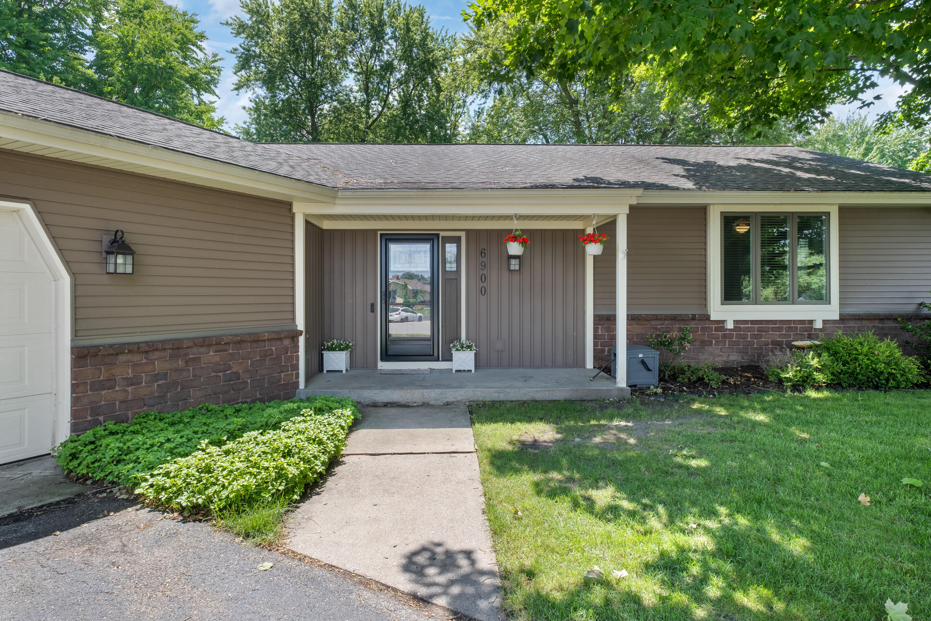 6900 Vista Grande Drive NE Rockford MI 49341