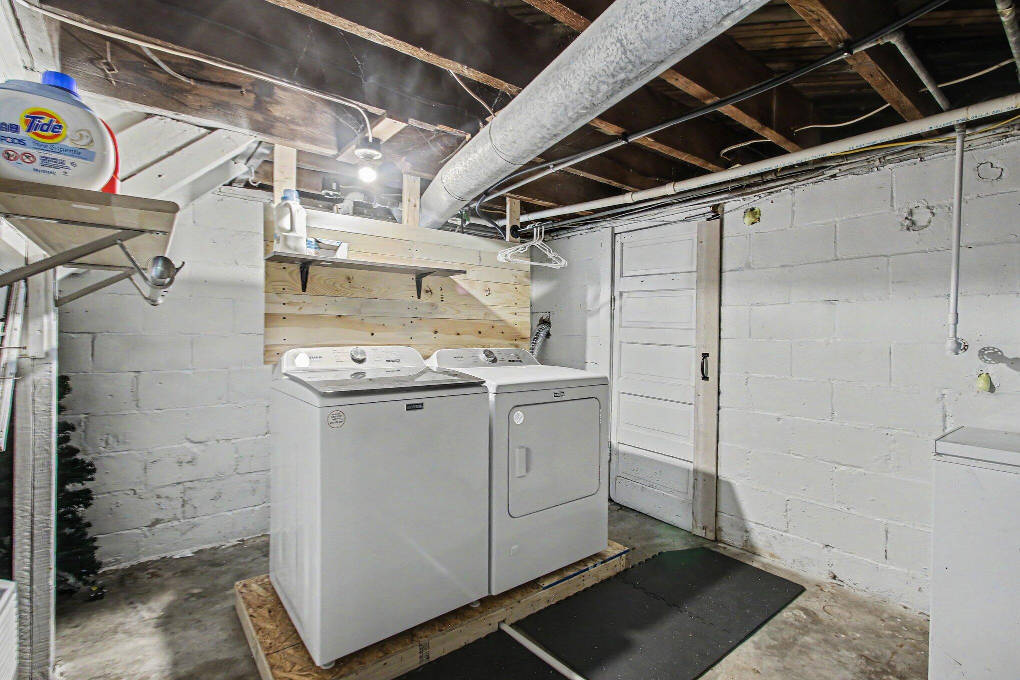 1222 W 32nd Street Holland MI 49423