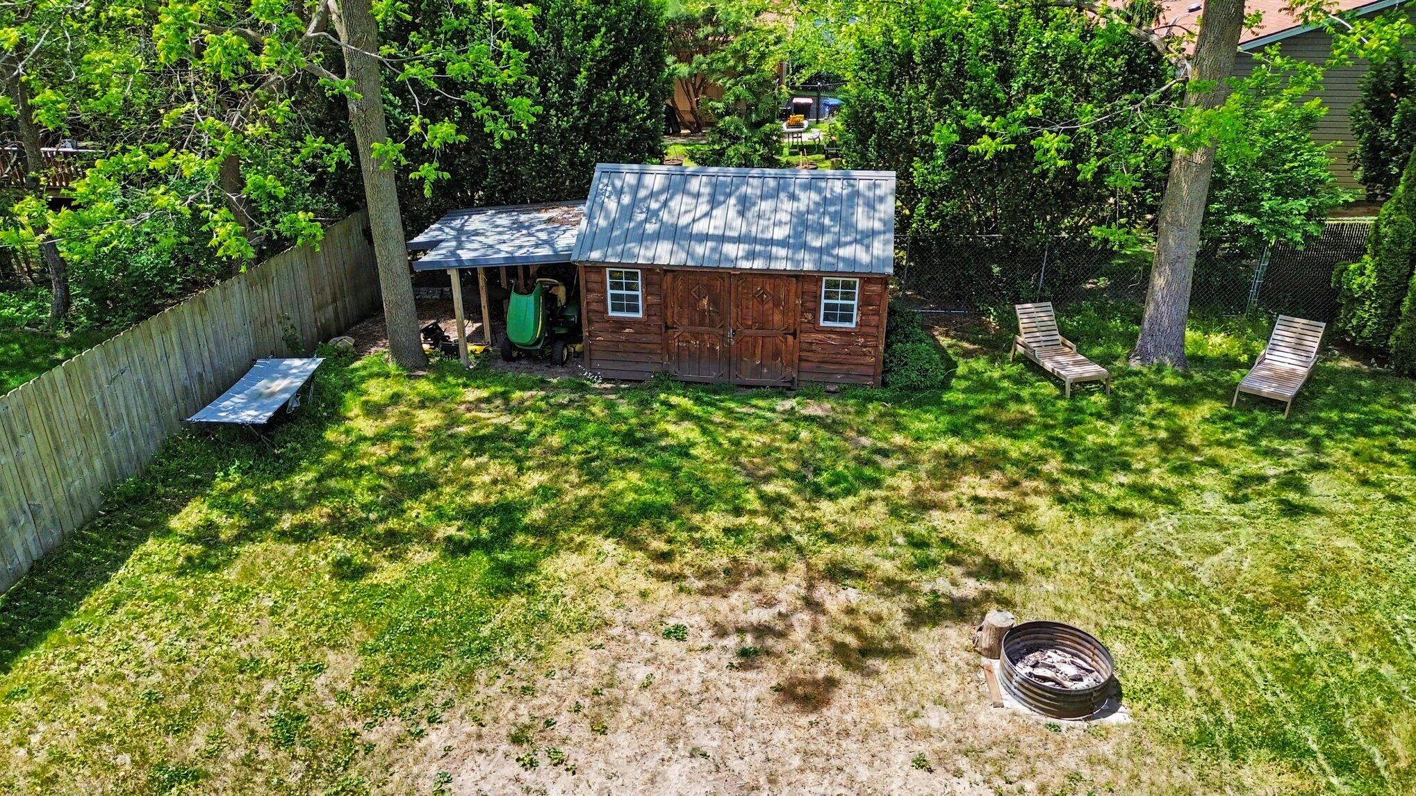 1222 W 32nd Street Holland MI 49423