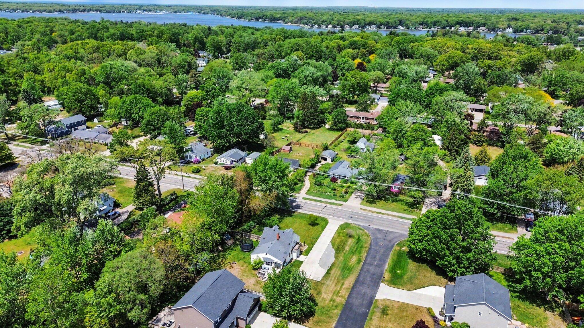 1222 W 32nd Street Holland MI 49423