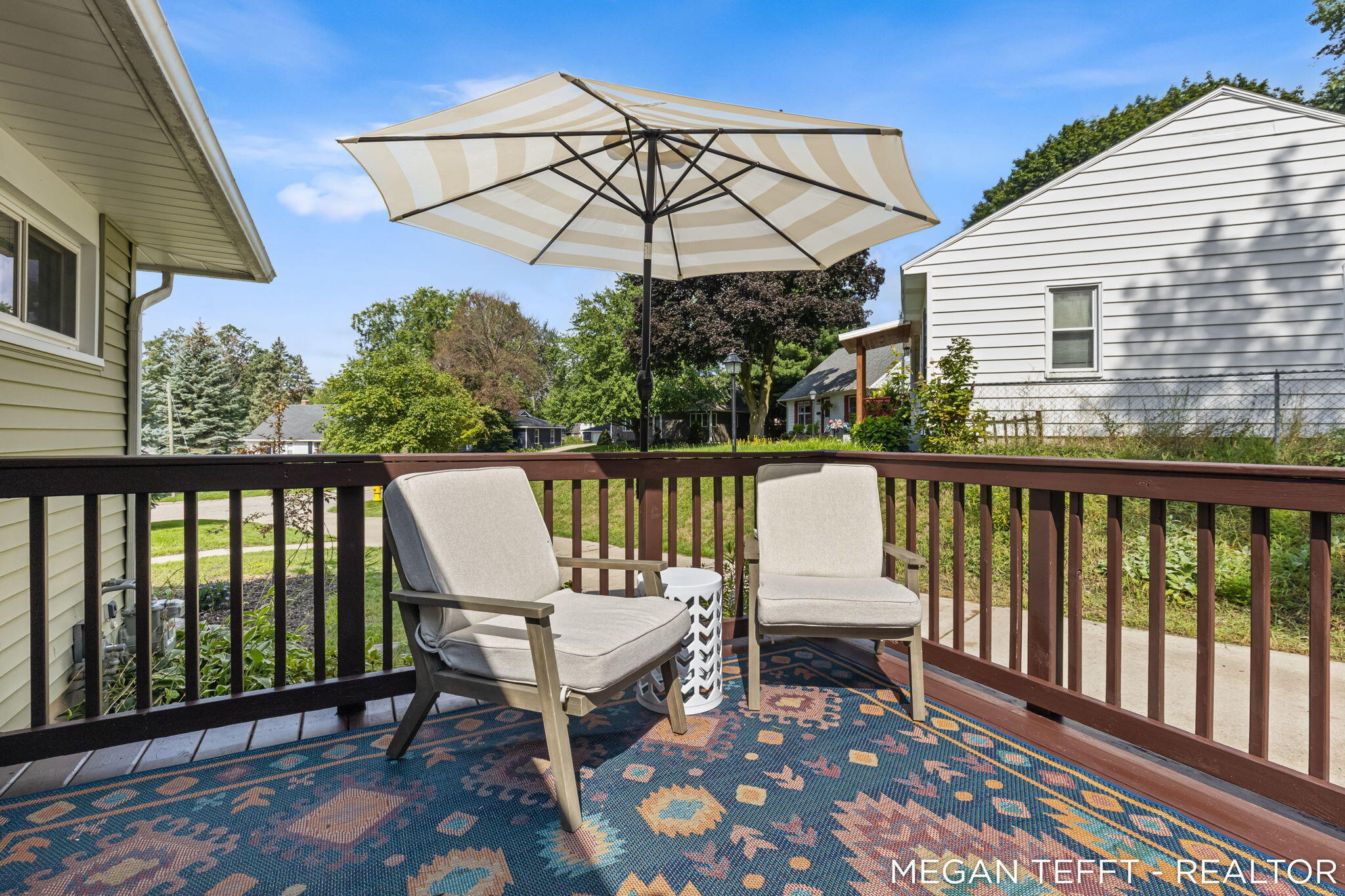 1074 Washtenaw Drive NE Grand Rapids MI 49505
