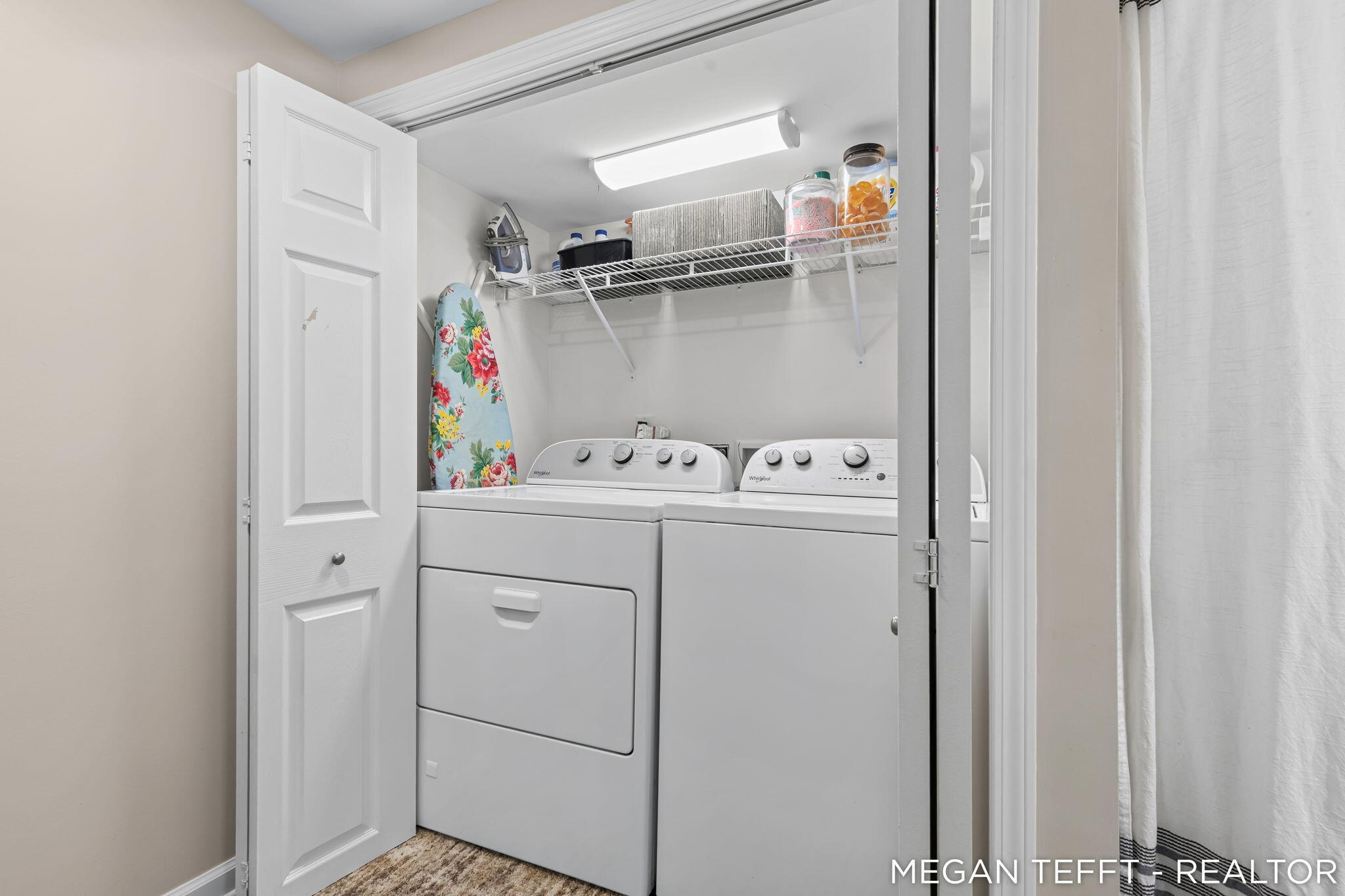 1074 Washtenaw Drive NE Grand Rapids MI 49505
