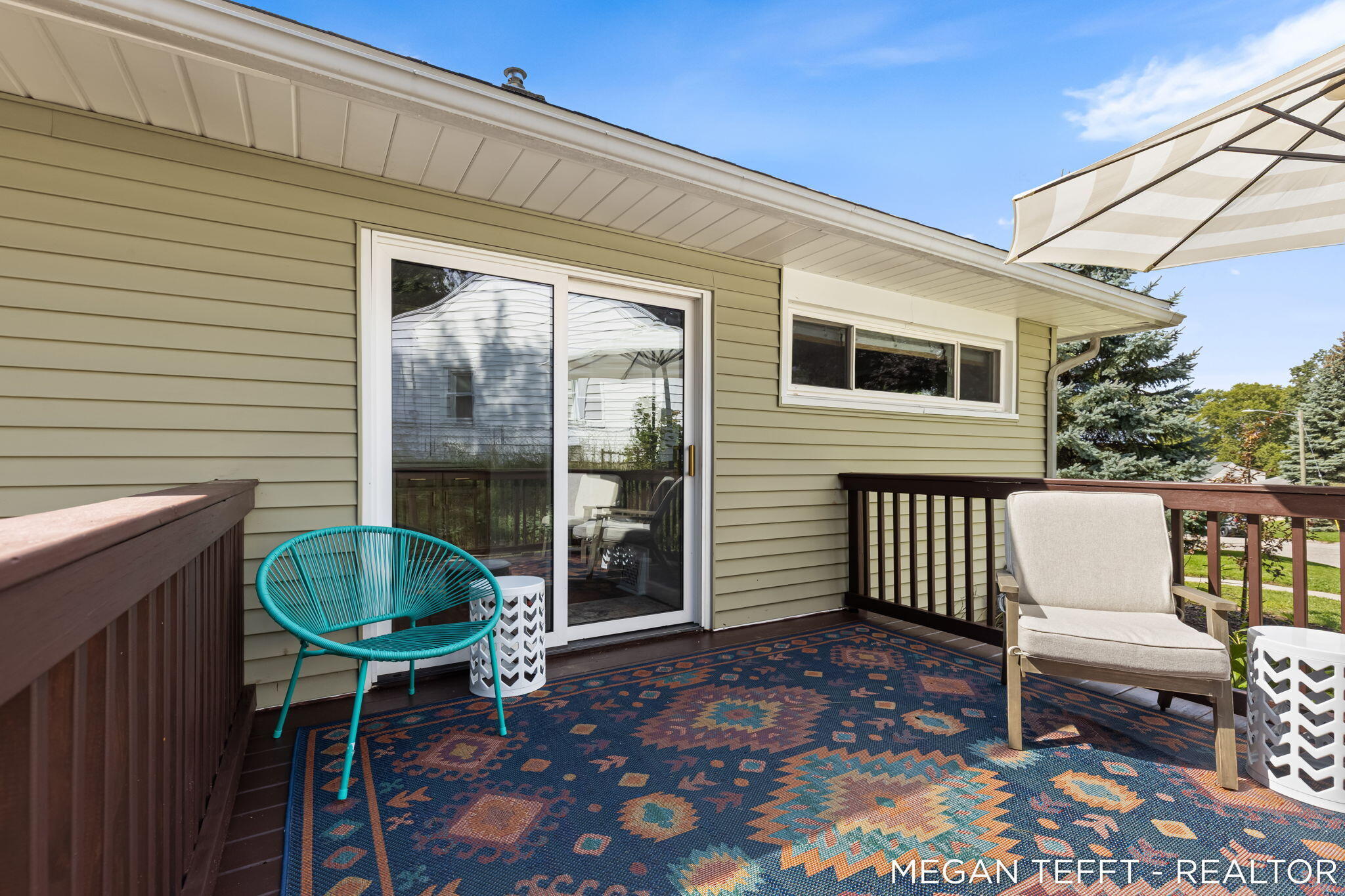 1074 Washtenaw Drive NE Grand Rapids MI 49505