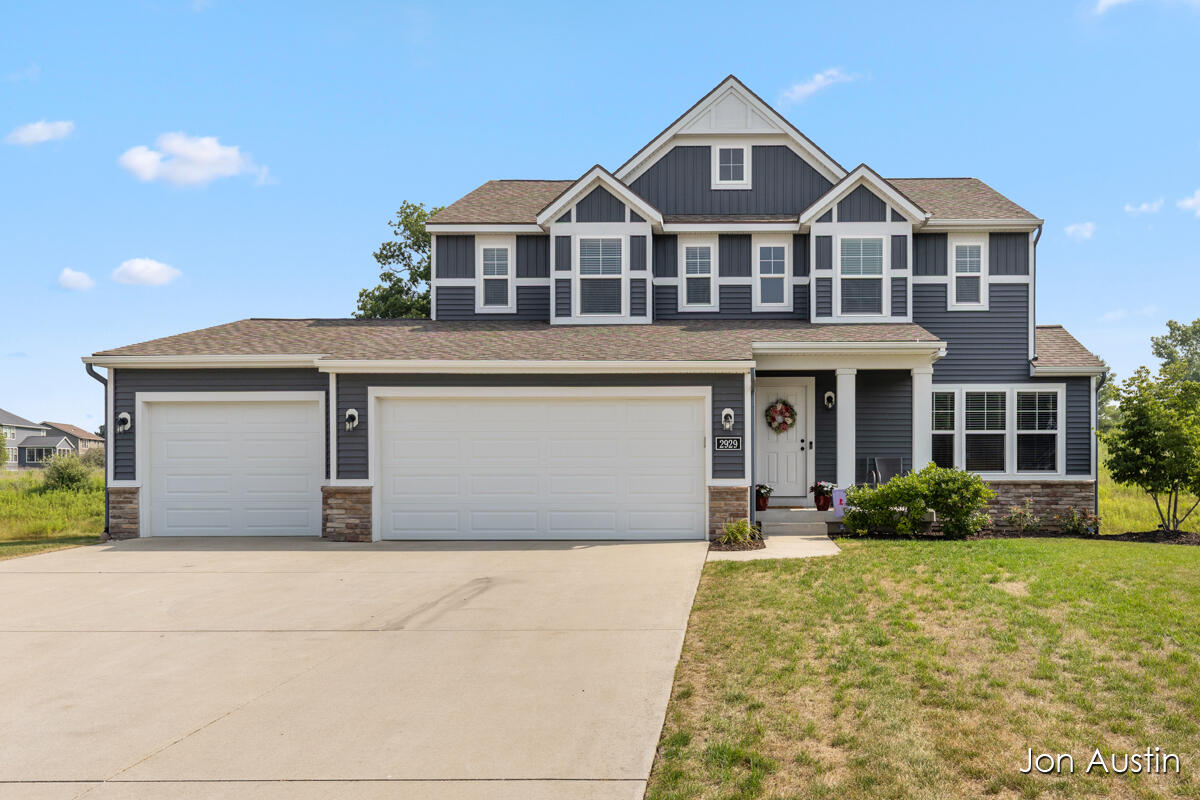 2929 E Morgan Trail NE Rockford MI 49341