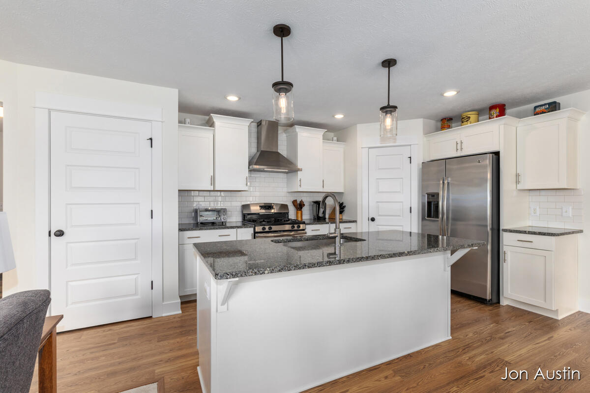 2929 E Morgan Trail NE Rockford MI 49341