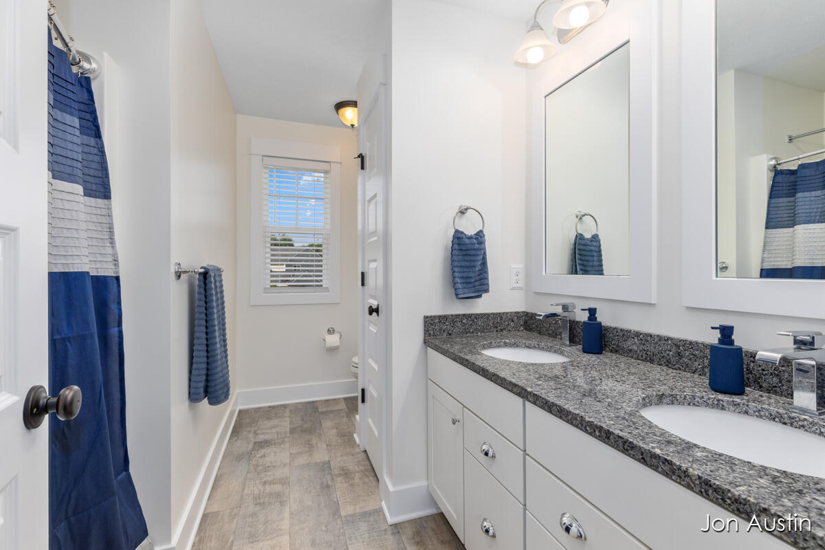 2929 E Morgan Trail NE Rockford MI 49341