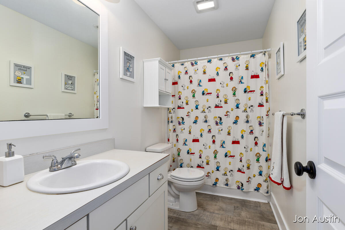 2929 E Morgan Trail NE Rockford MI 49341