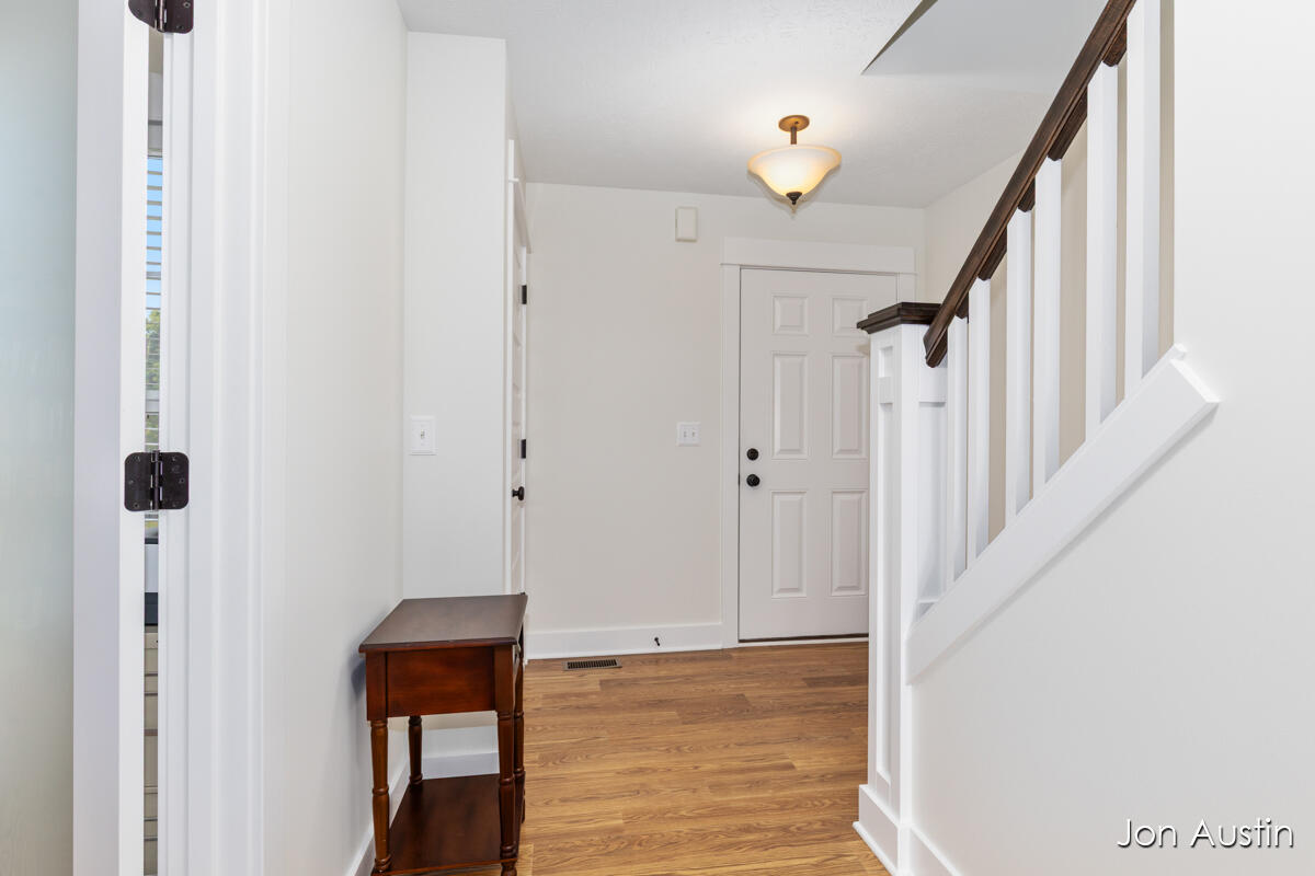 2929 E Morgan Trail NE Rockford MI 49341