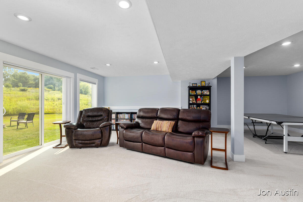 2929 E Morgan Trail NE Rockford MI 49341