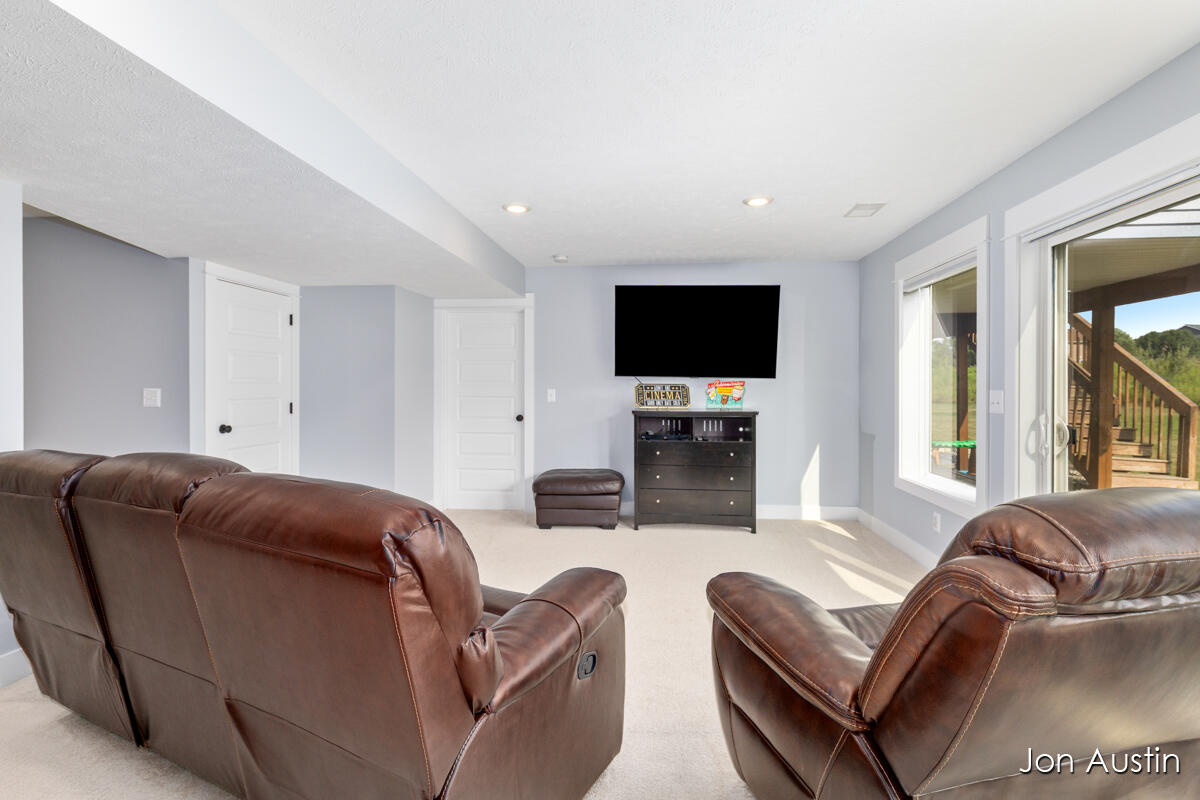 2929 E Morgan Trail NE Rockford MI 49341