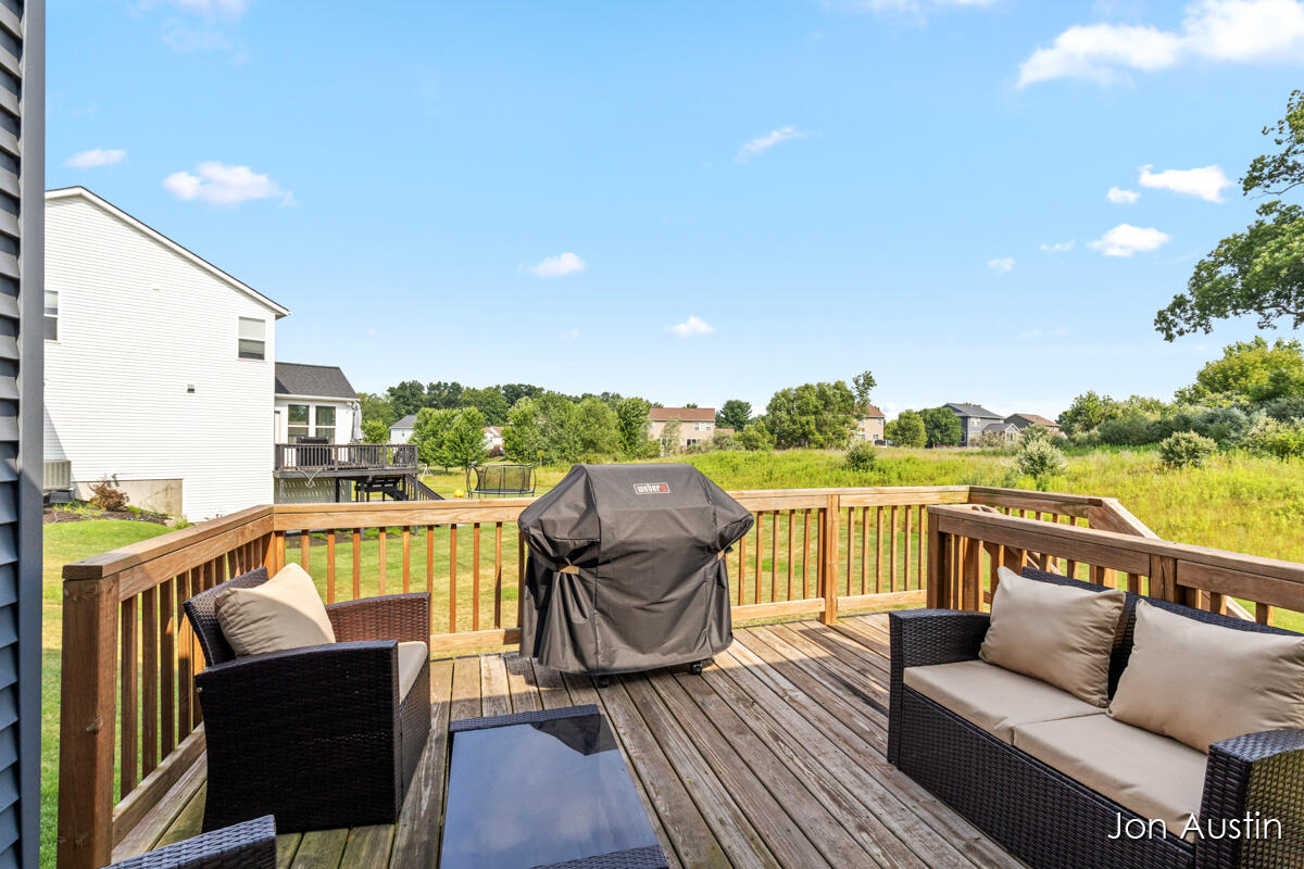 2929 E Morgan Trail NE Rockford MI 49341
