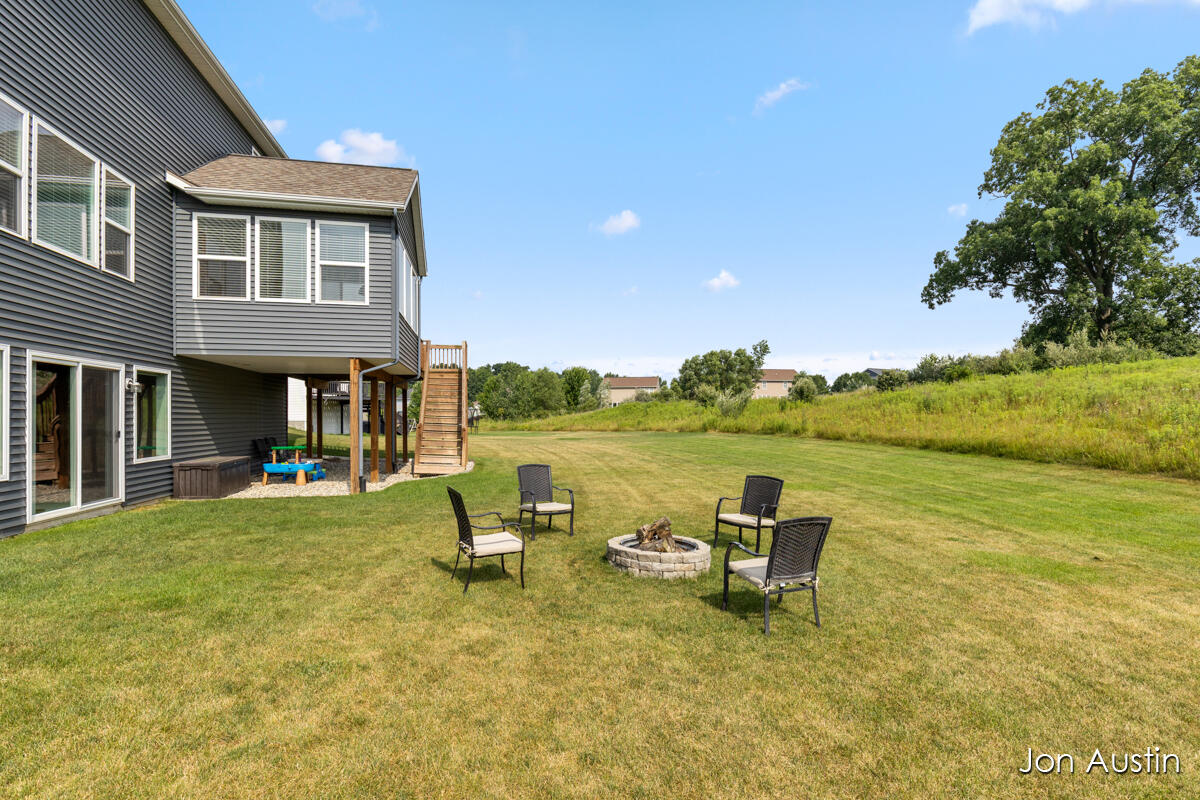 2929 E Morgan Trail NE Rockford MI 49341