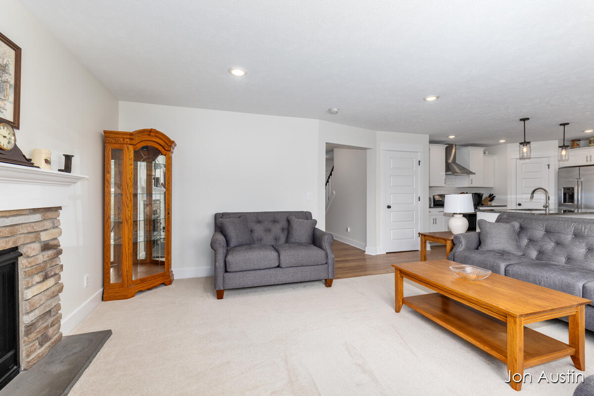 2929 E Morgan Trail NE Rockford MI 49341