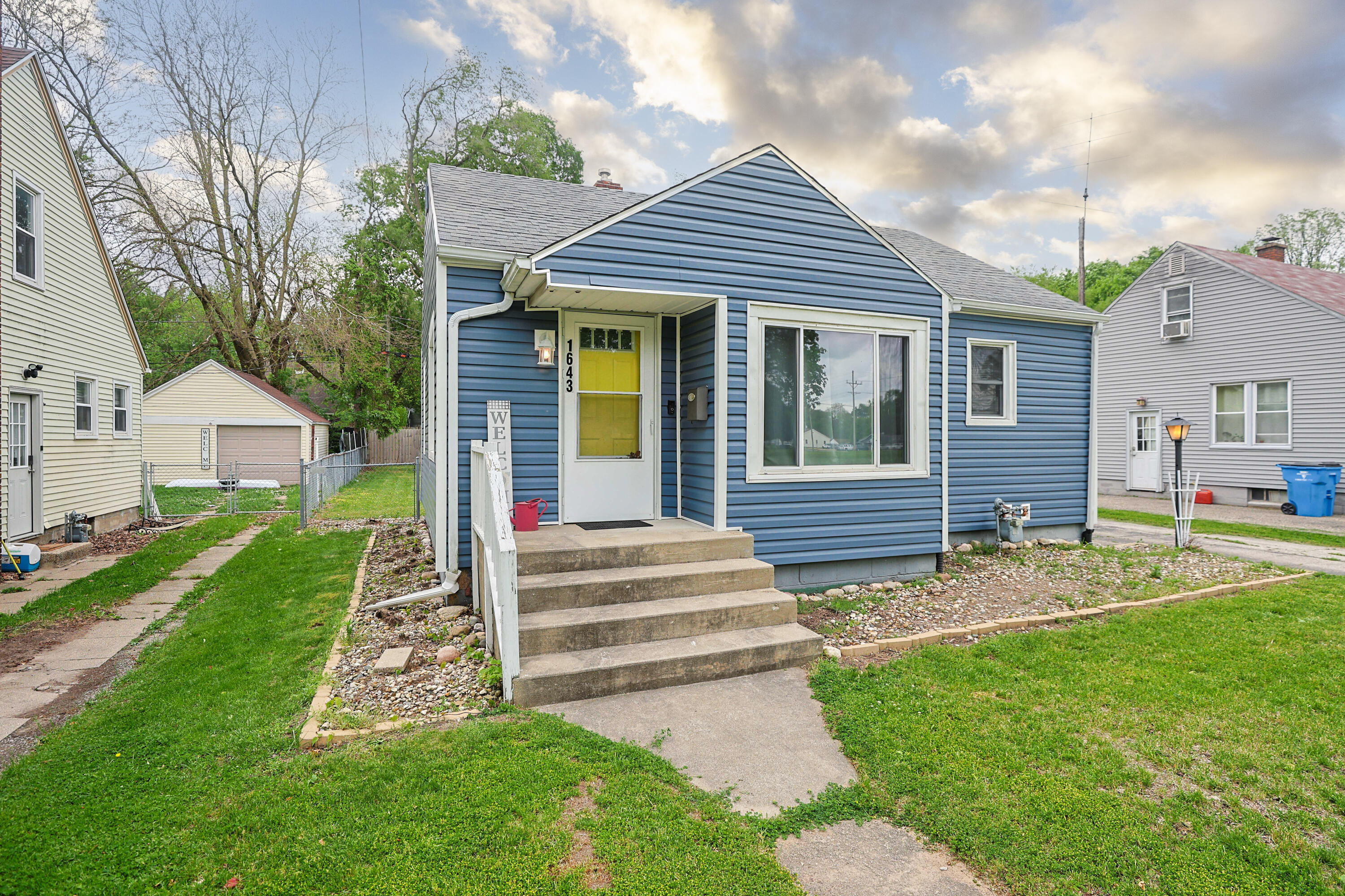 1643 Ferry Street Niles MI 49120