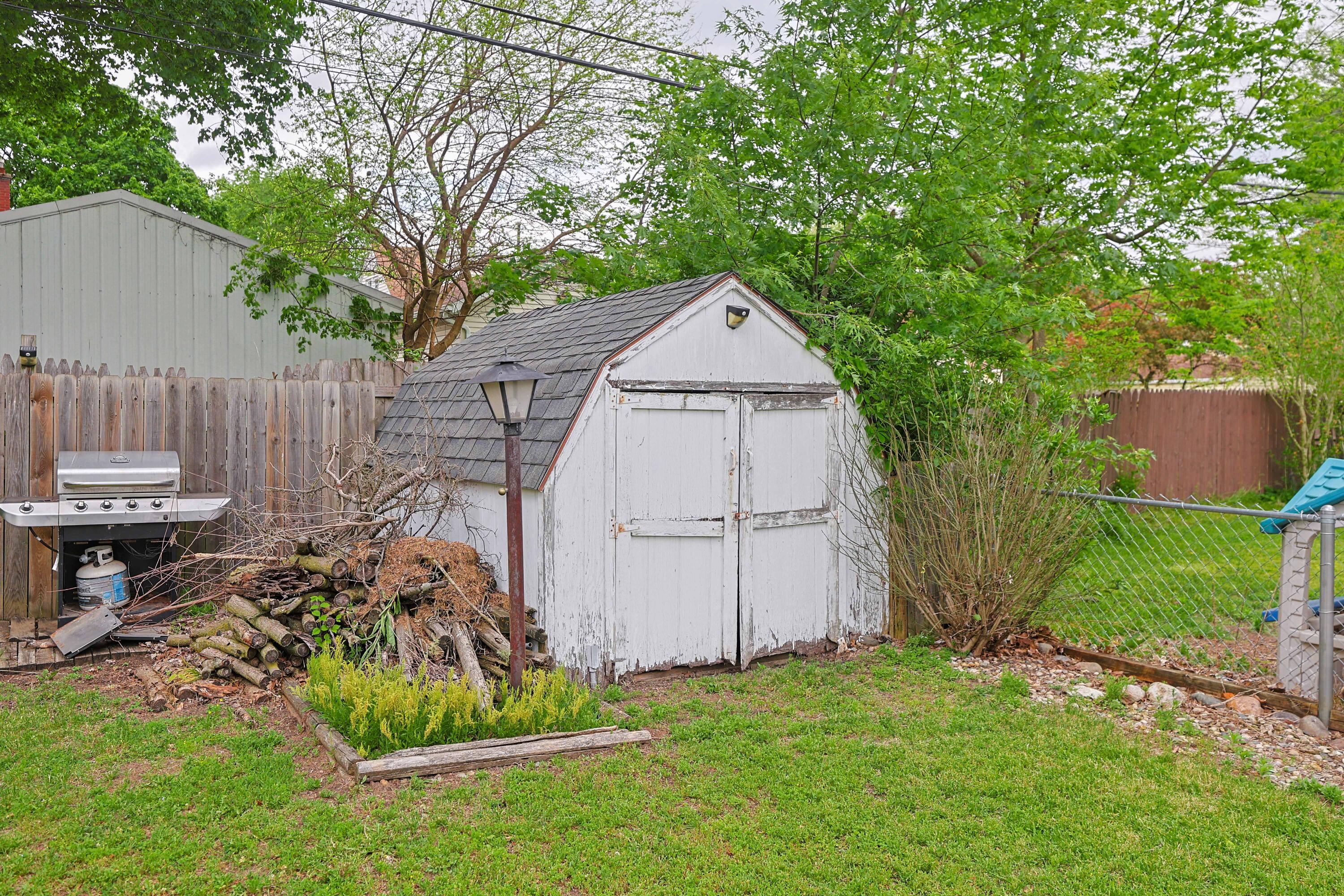 1643 Ferry Street Niles MI 49120