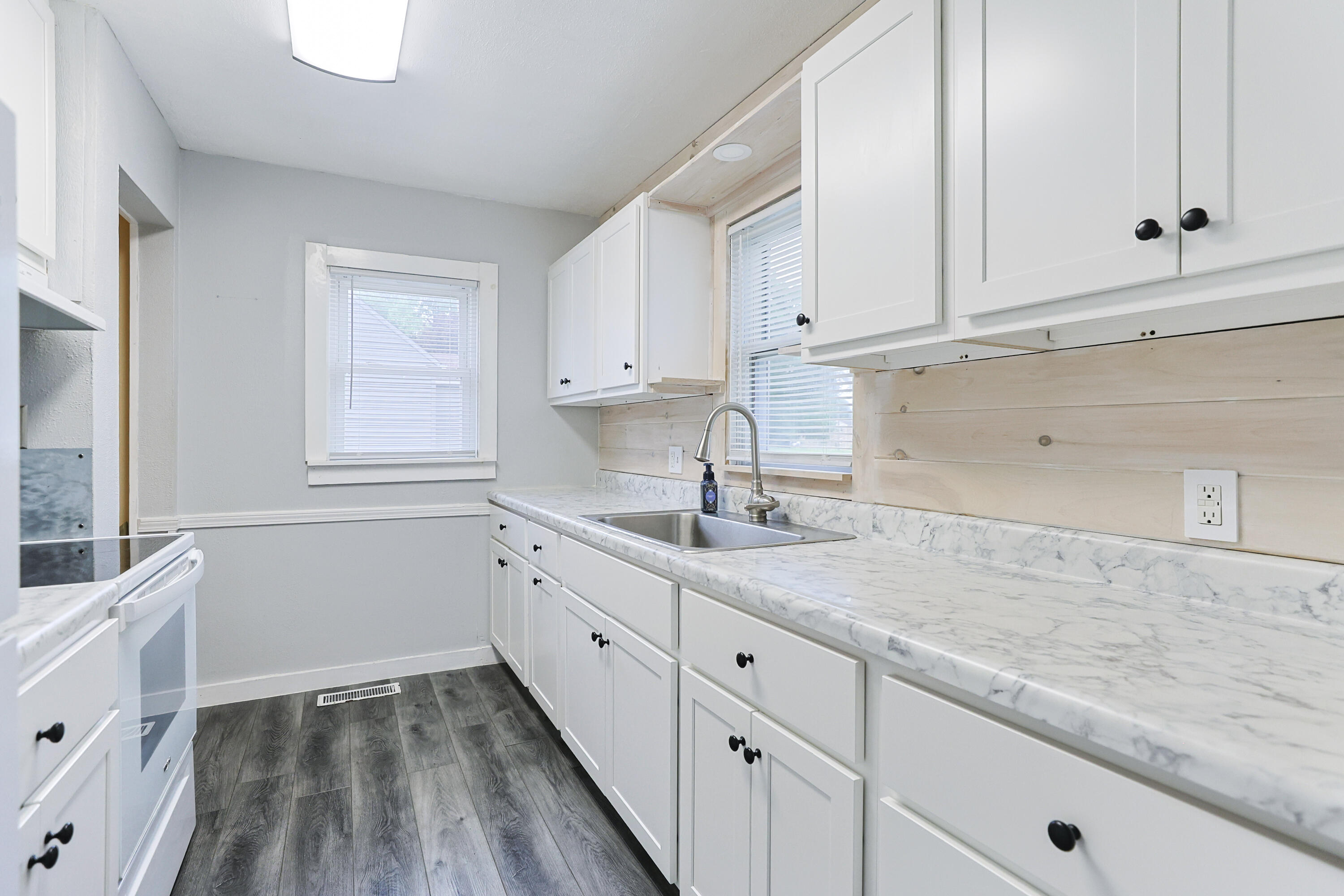 1643 Ferry Street Niles MI 49120