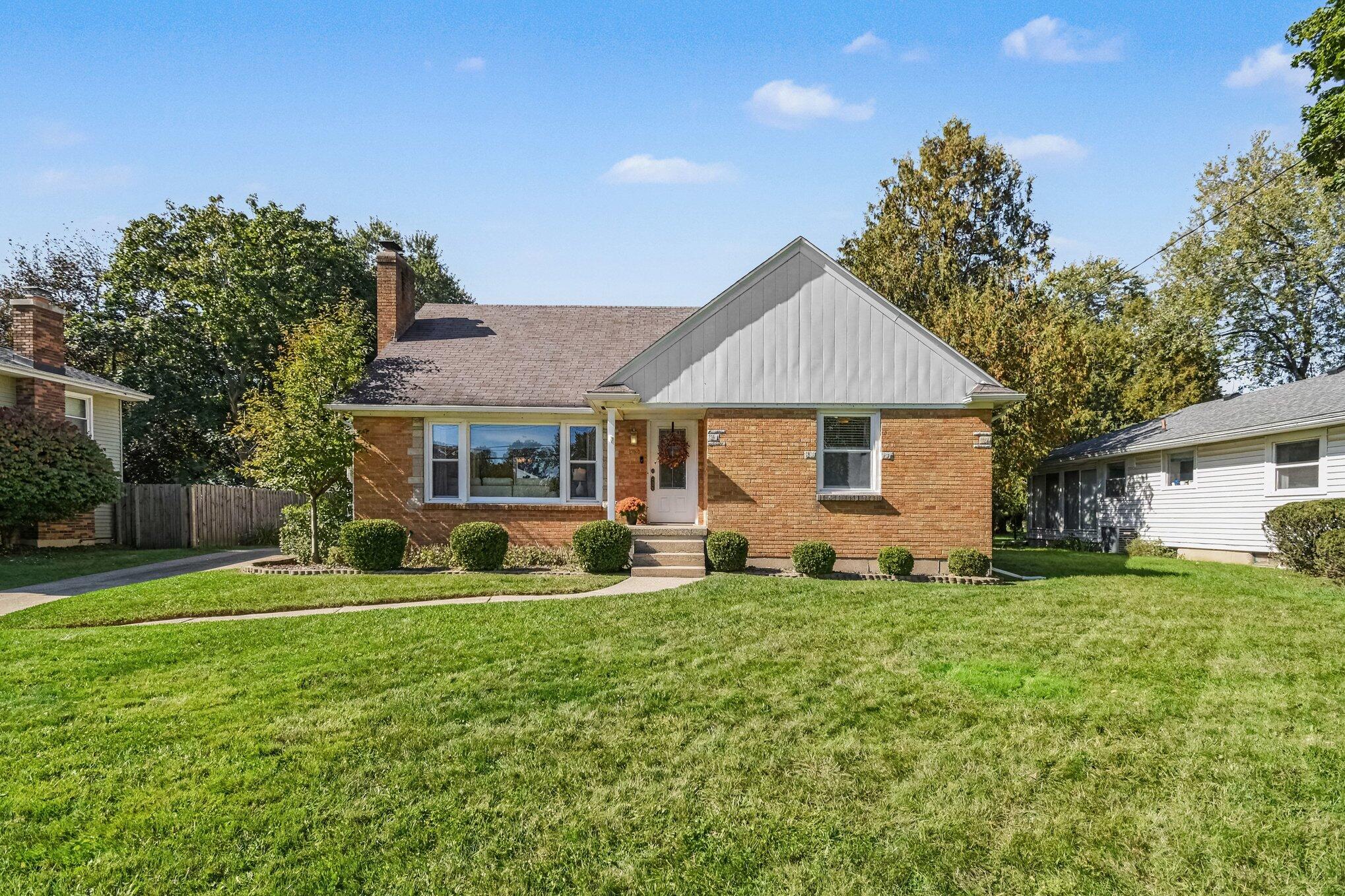 843 Fairfield Avenue NW Grand Rapids MI 49504