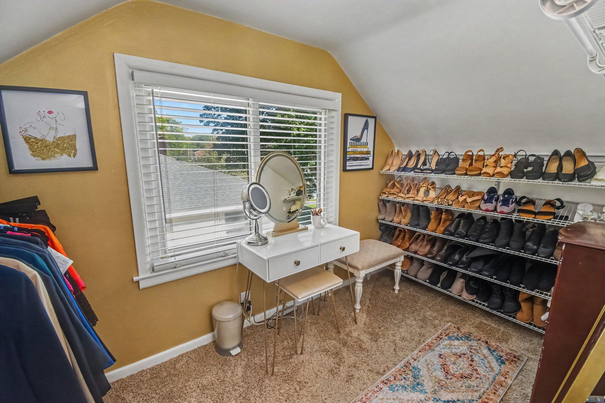 843 Fairfield Avenue NW Grand Rapids MI 49504